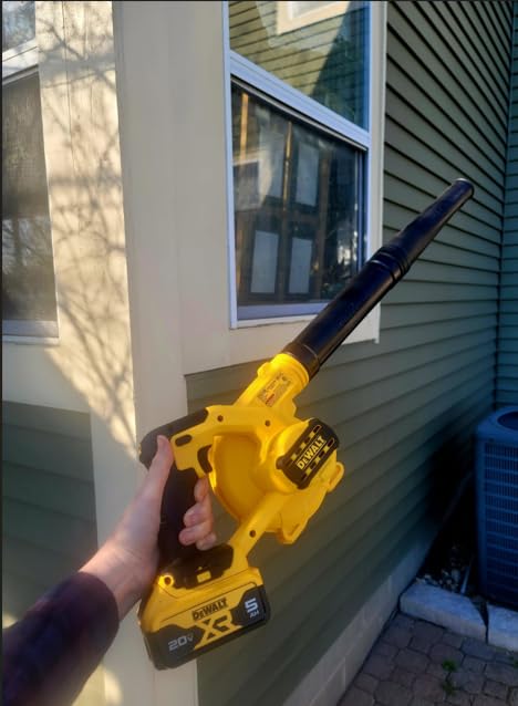 DEWALT 20V MAX Blower, 100 CFM Airflow, Variable Speed Switch (DCE100B) - Bare Tool customer photo 1