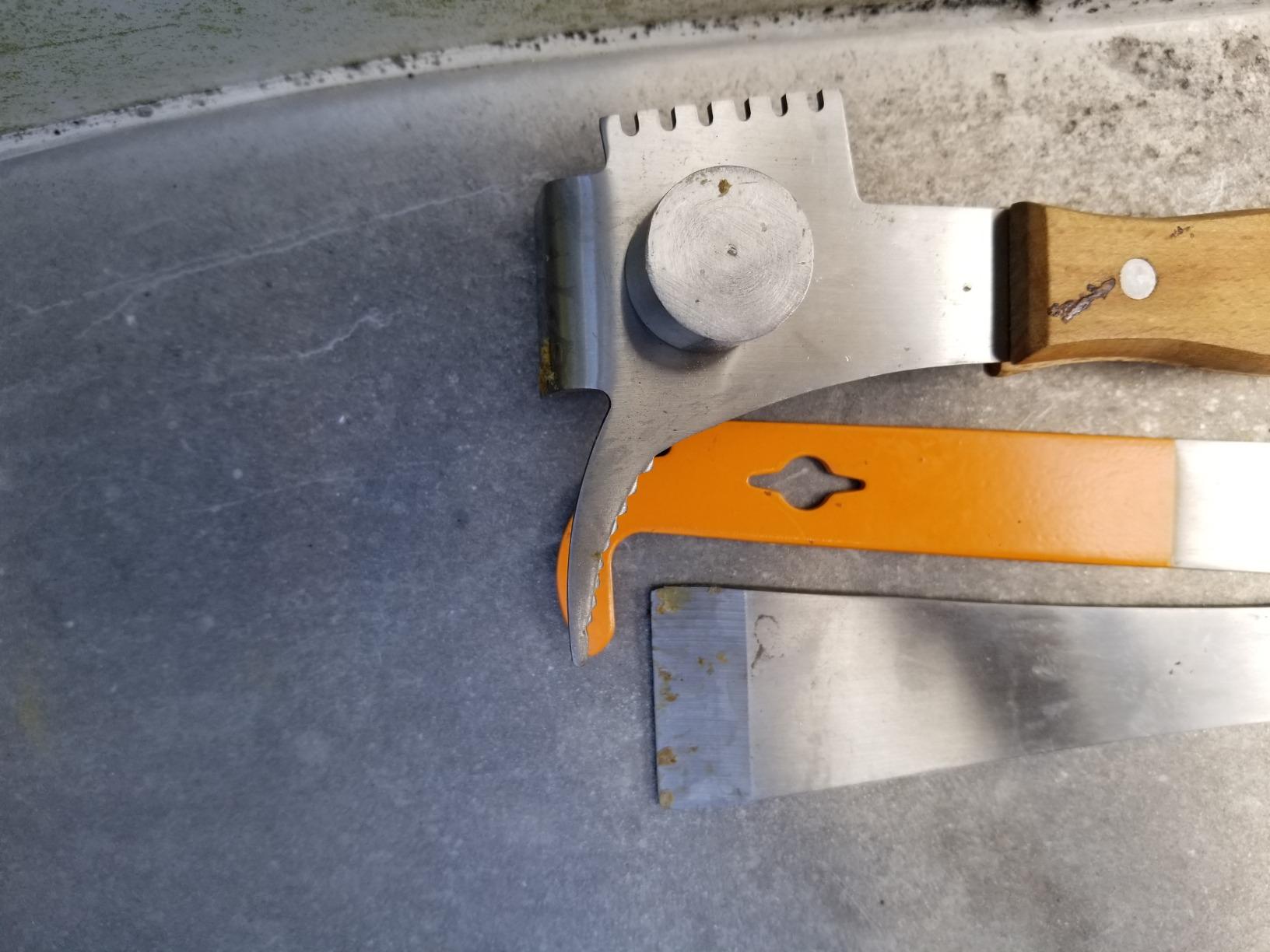 WEICHUAN Multifunction Hive Scraper Tool with Wooden Handle - Beekeeping Equipment Bee Hive Hand Tool for Beekeeper customer photo 2