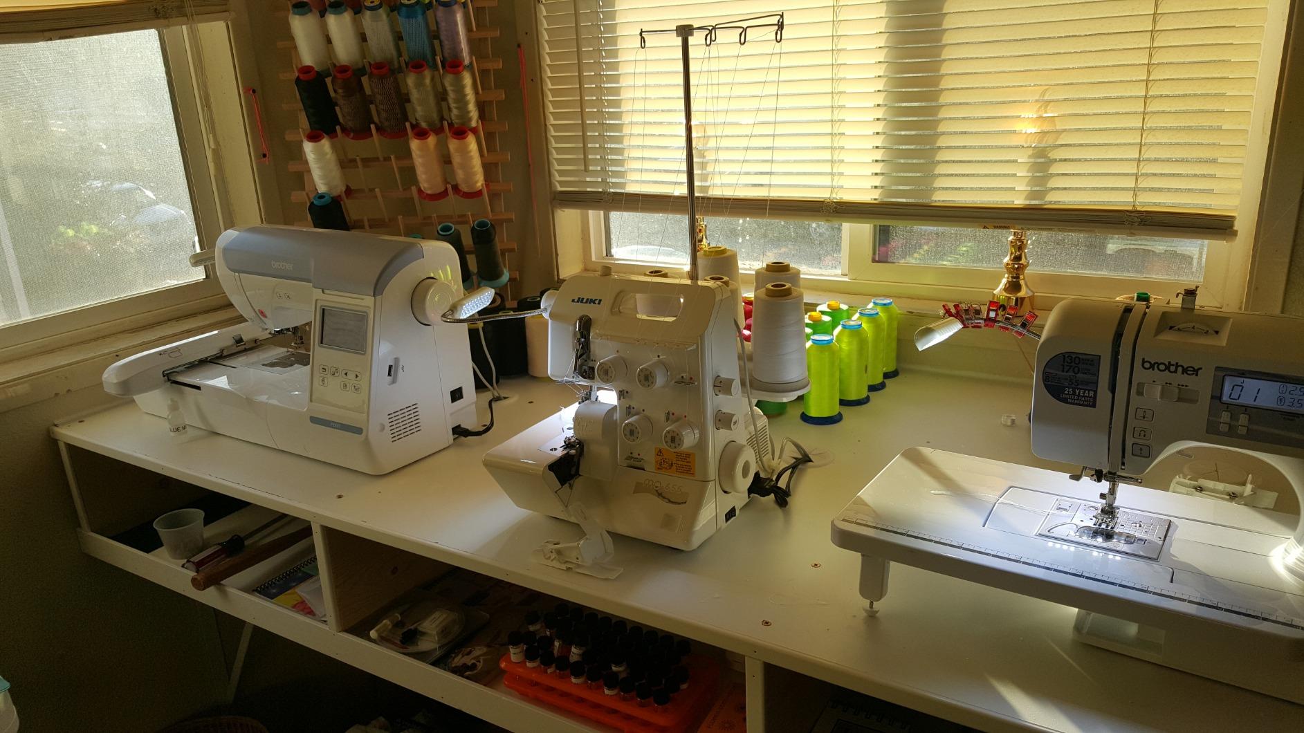 JUKI MO-655 2/3/4/5 Thread Serger Sewing Machine with Pearl Finish customer photo 1