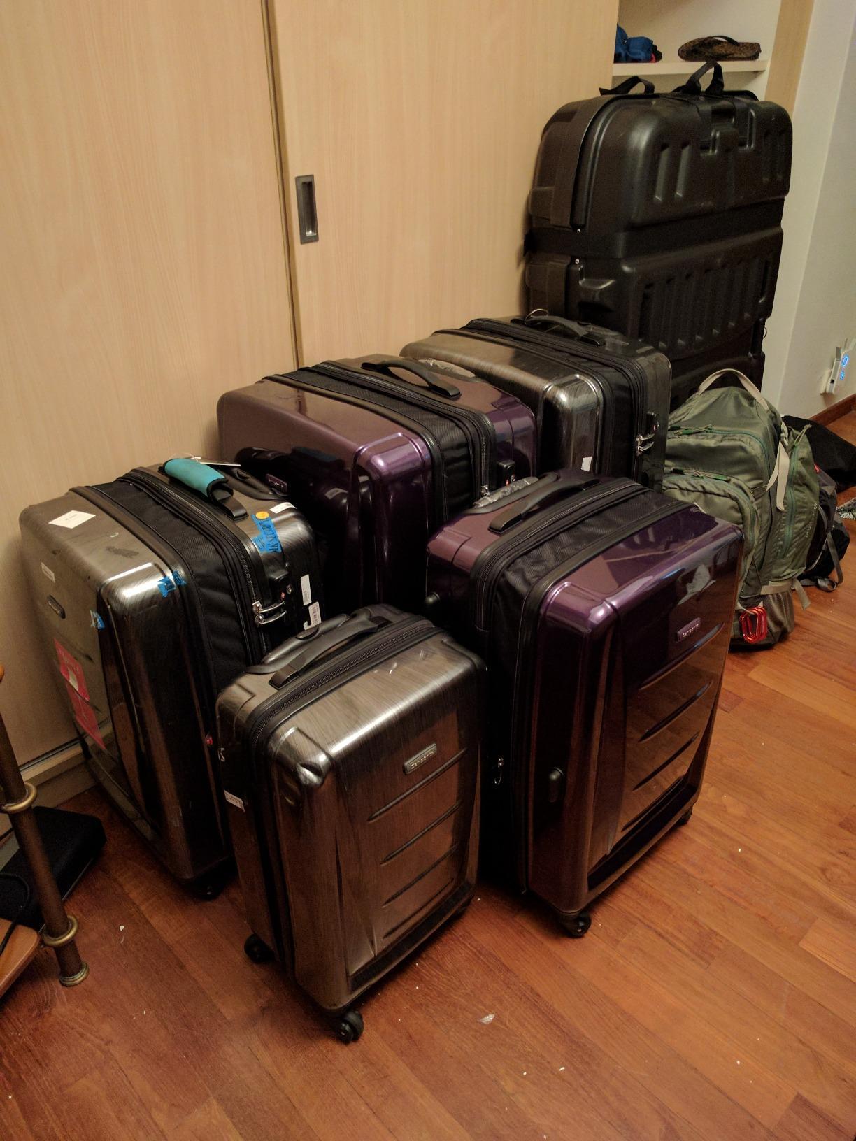Samsonite Winfield 2 Hardside Expandable Luggage with Spinner Wheels, Deep Blue, 3-Piece Set (20/24/28) customer photo 2