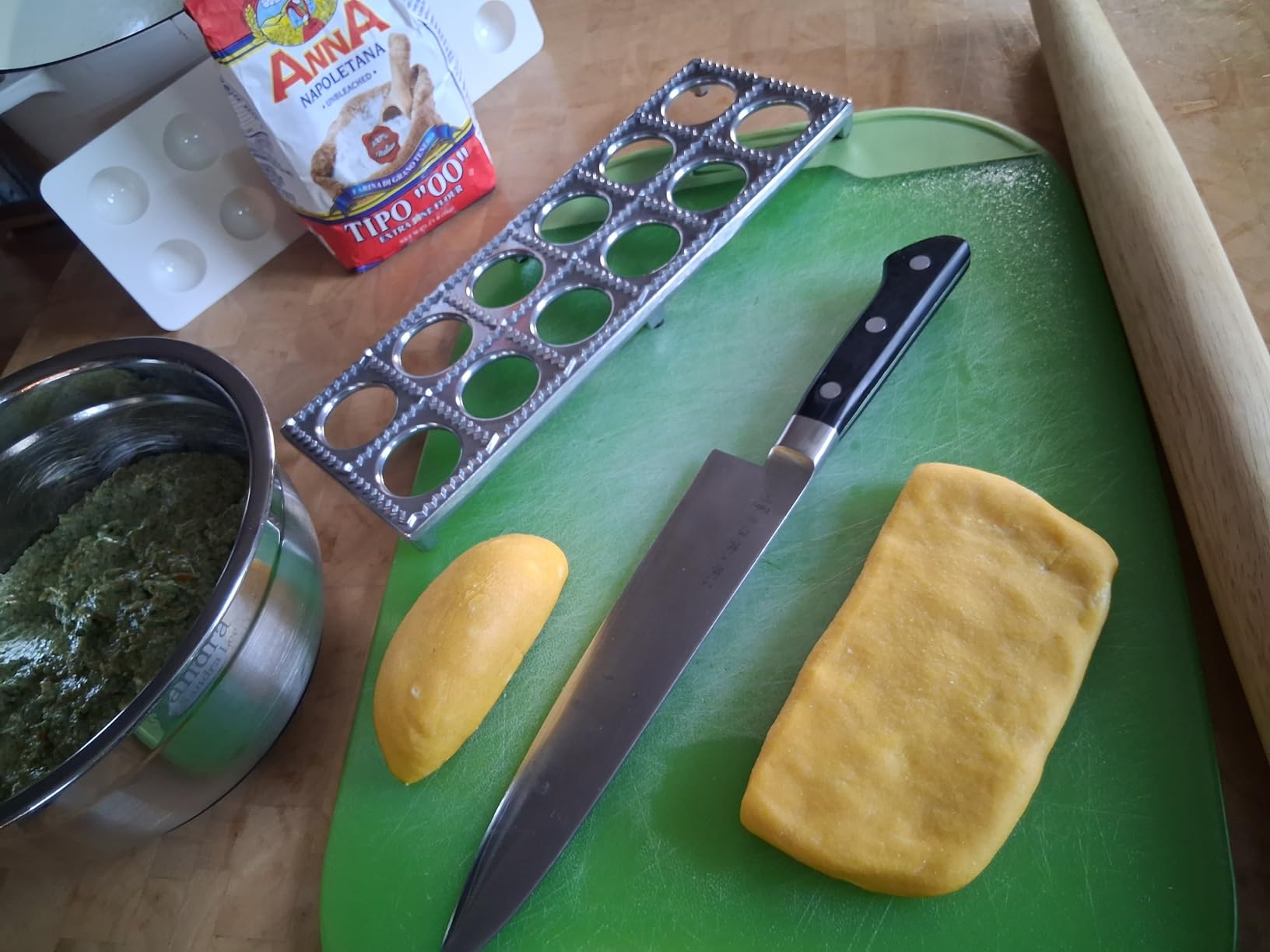 Bellemain Ravioli Maker Press | Pelmeni Mold, Pierogi Press, Potsticker Meat Pie Dumpling Maker, Ravioli Stamp Pasta Making Kit, Pasta Making Tools, Ravioli Press Mold | Makes 12 Ravioli, 1. 5