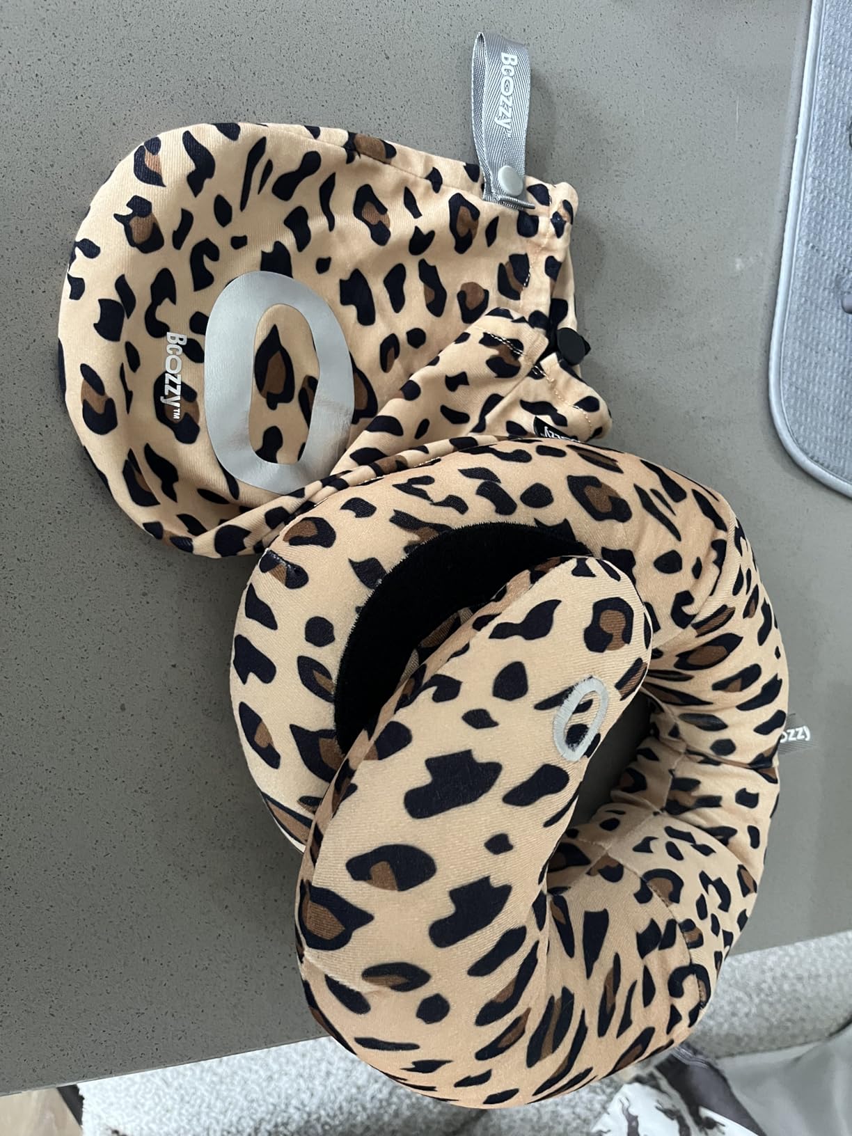 Travel Neck Pillow for Airplane - Patented Double Support for Head, Neck, and Chin. Best for Long Flights, Plane Sleeping, and Car Rides. Adjustable Size. Fully Washable. Carry Bag. Large, Navy customer photo 2