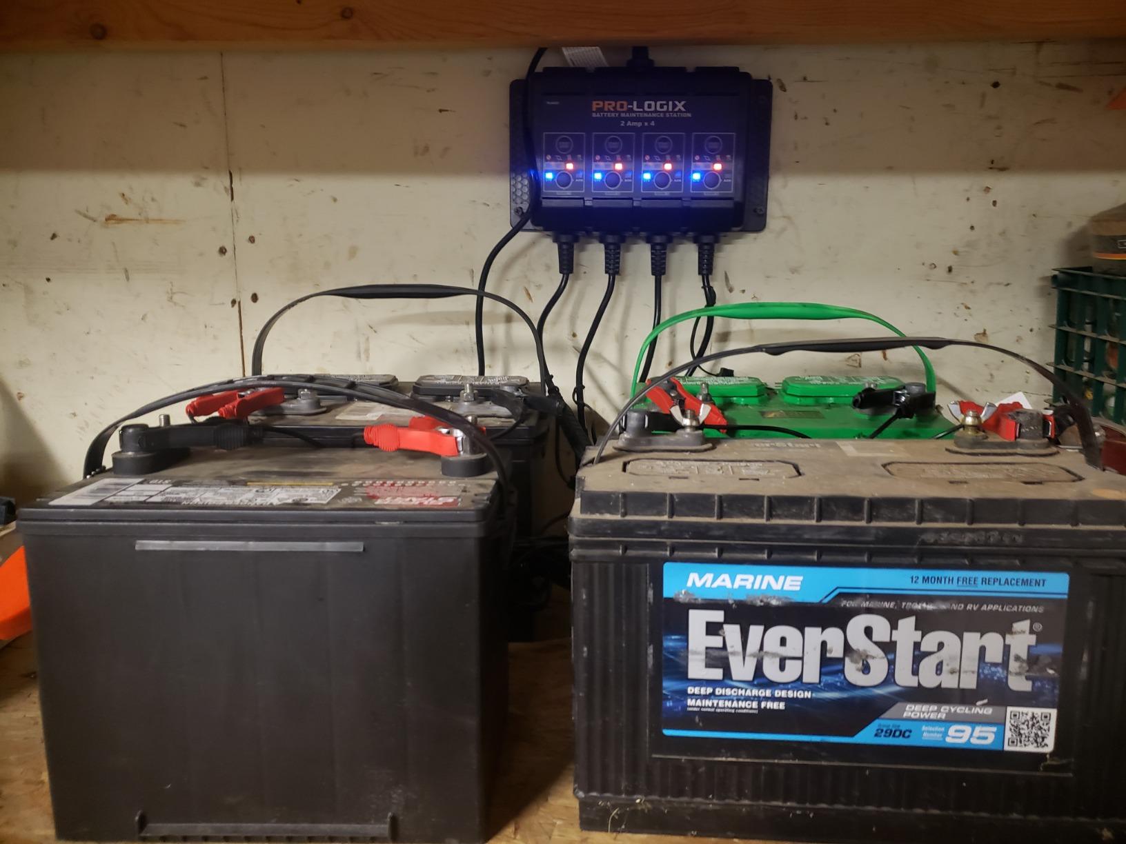 Clore Automotive PL4020, Pro-Logix 4-Bank, 8-Amp (2-Amp Per Bank) Fully Automatic Smart Charger, 12V Battery Charger, Battery Maintainer, Desulfator with Temperature Compensation, Black customer photo 1