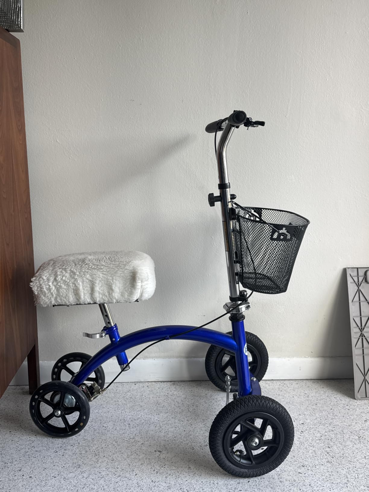 KneeRover Hybrid All Terrain Knee Scooter for Adults, Blue | Heavy Duty Knee Walker For Foot Surgery, Broken Ankle Foot Injuries, Leg Recovery Scooter, Knee Crutch Alternative customer photo 1
