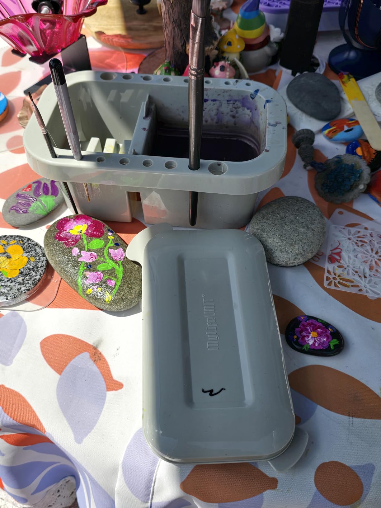 MyLifeUNIT Paint Brush Cleaner, Paint Brush Holder and Organizers with Palette for Acrylic, Watercolor, and Water-Based Paints (Grey) customer photo 1