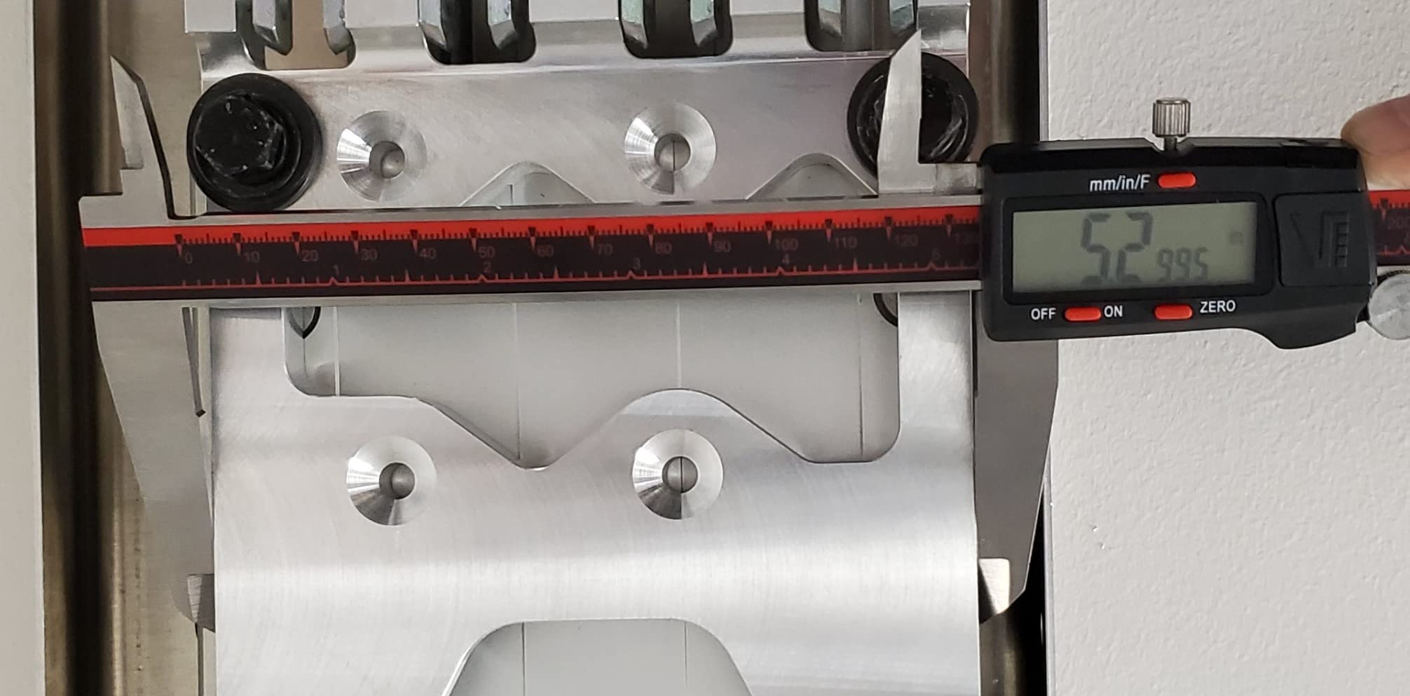 VINCA IP54 Grade Digital Caliper, DCLA-1205 12 Inch/300mm, Inch/Millimeter/Fraction Conversion, Stainless Steel, Large LCD Screen customer photo 1