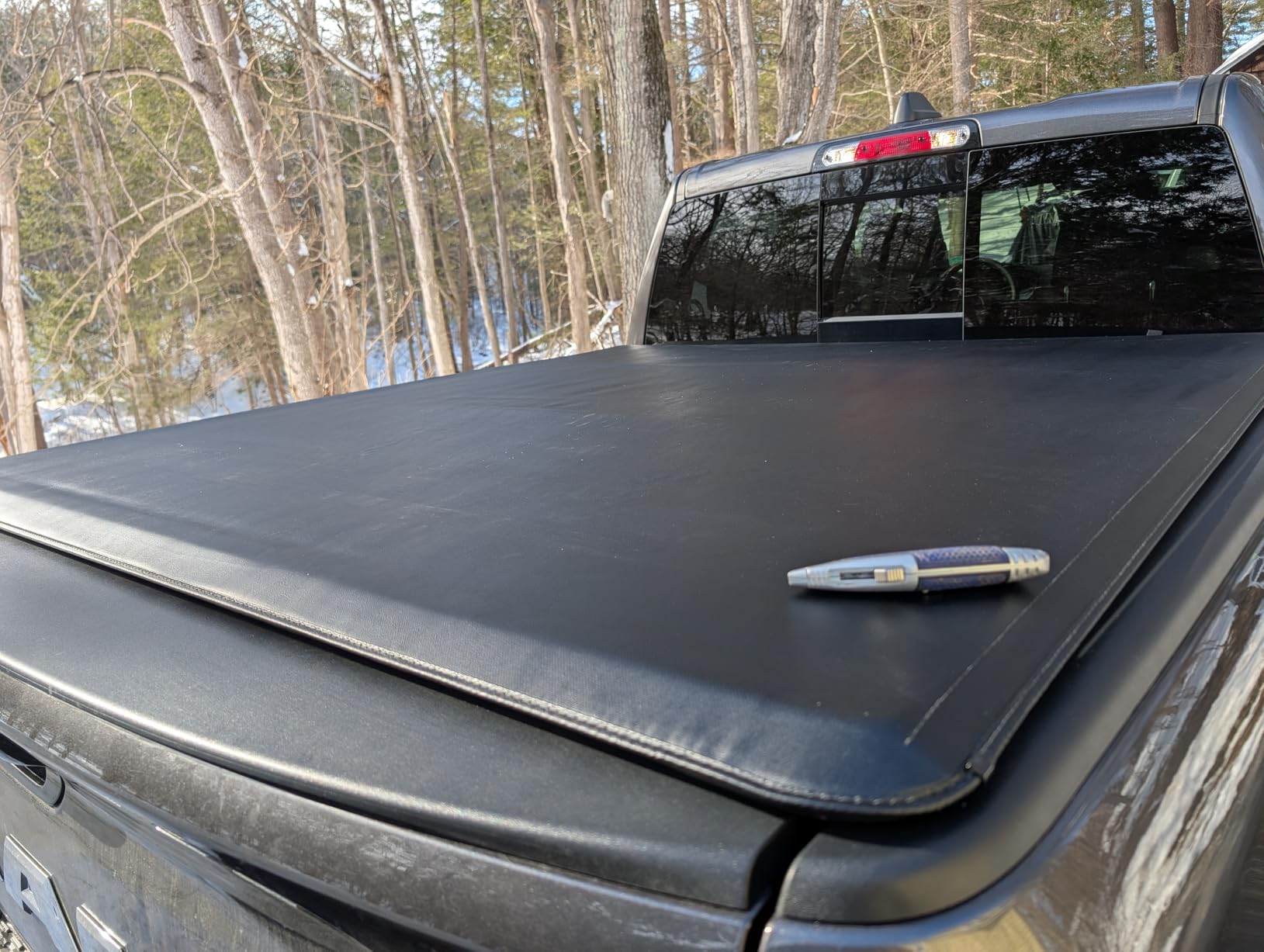 Tyger Auto T1 Soft Roll-up Truck Bed Tonneau Cover Compatible with 2009-2018 Dodge Ram 1500; 2019-2025 Classic | 5'7