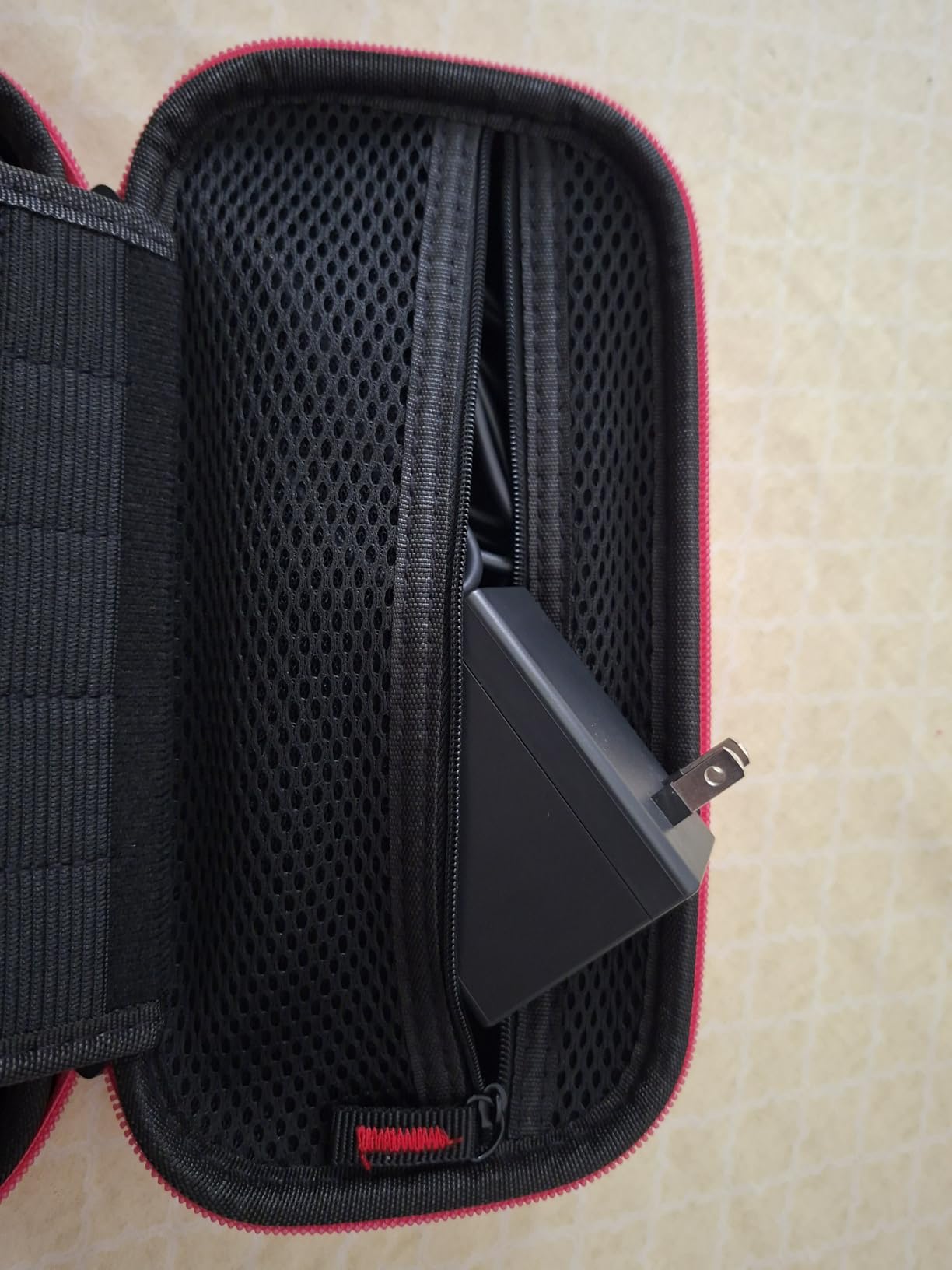 daydayup Switch Carrying Case Compatible with Nintendo Switch/Switch OLED customer photo 1