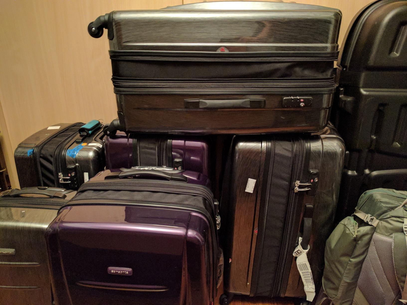 Samsonite Winfield 2 Hardside Expandable Luggage with Spinner Wheels, Brushed Anthracite, Checked-Large 28-Inch customer photo 1