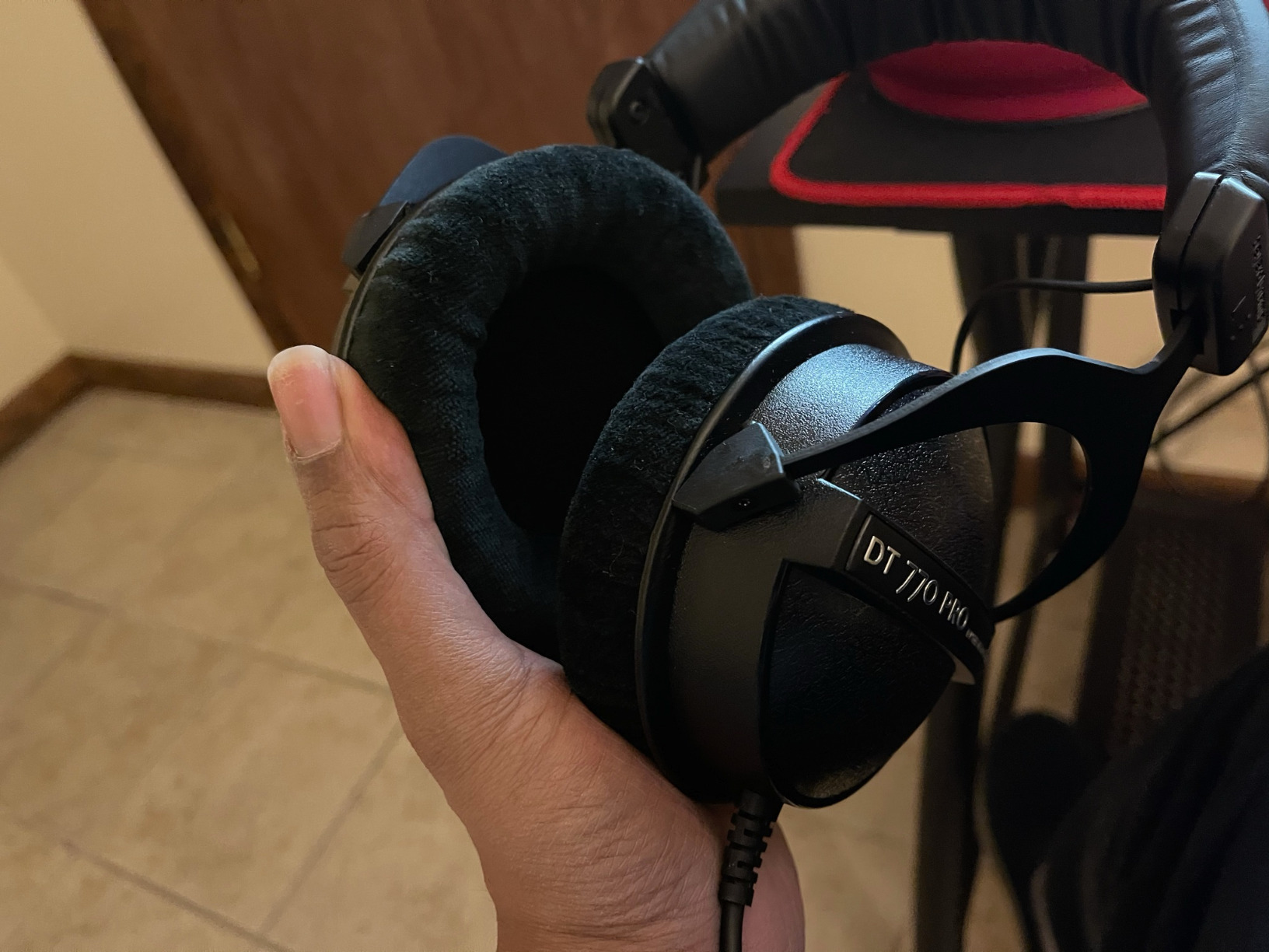 beyerdynamic DT 770 Pro Studio Headphones - Over-Ear, Closed-Back, Professional Design for Recording and Monitoring (80 Ohm, Grey) customer photo 1