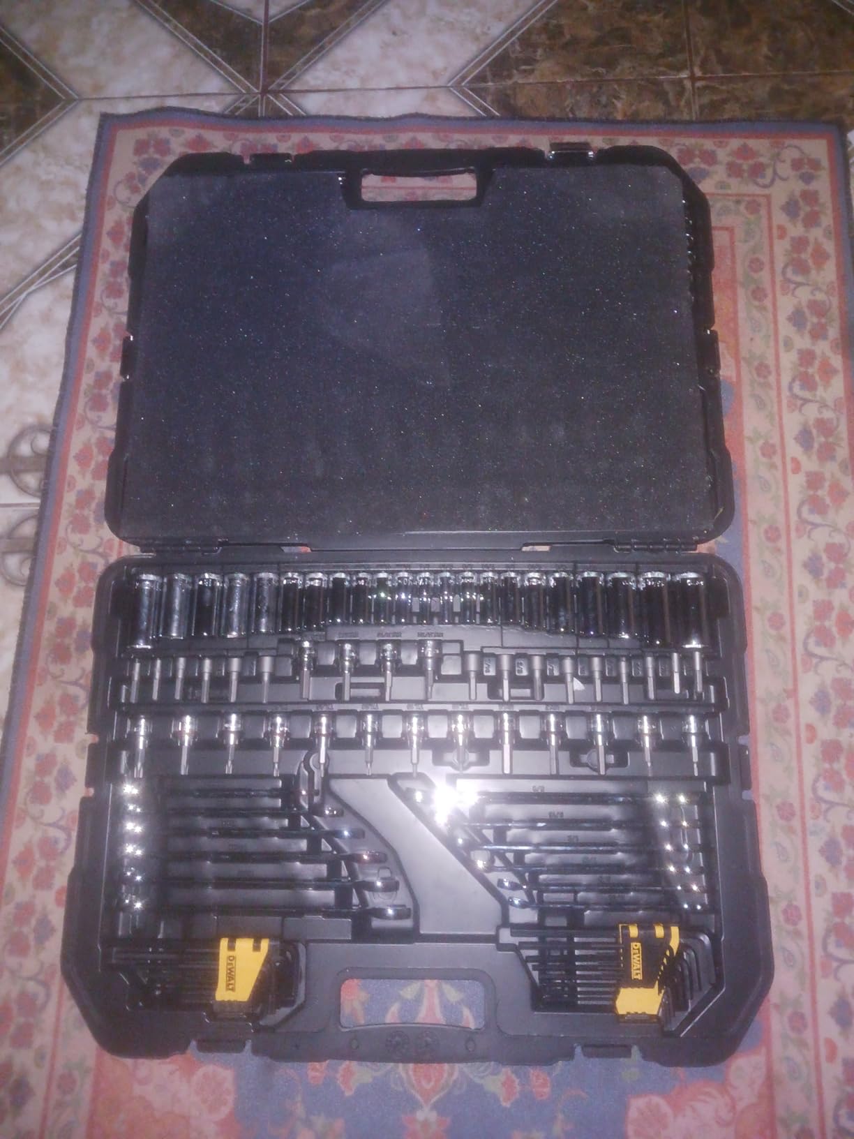 Mechanic Tool Set, 247-Piece, 1/4 in., 3/8 in. and 1/2 in. Drive, SAE (DWMT81535) customer photo 2