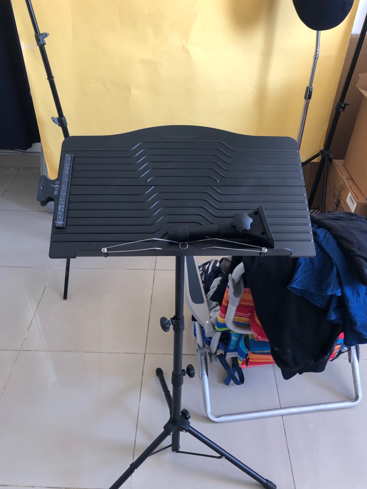 Donner Sheet Music Stand with Light, DMS-1 Portable Metal Music Stand, Tabletop Music Book Stand for Guitar, Ukulele, Violin Players customer photo 2