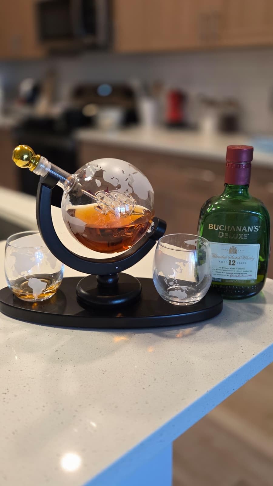 Gifts for Men, Whiskey Decanter Globe Set with 2 Etched Whiskey Glasses - for Liquor Scotch Bourbon Vodka, Gifts For Dad - 850ml customer photo 2