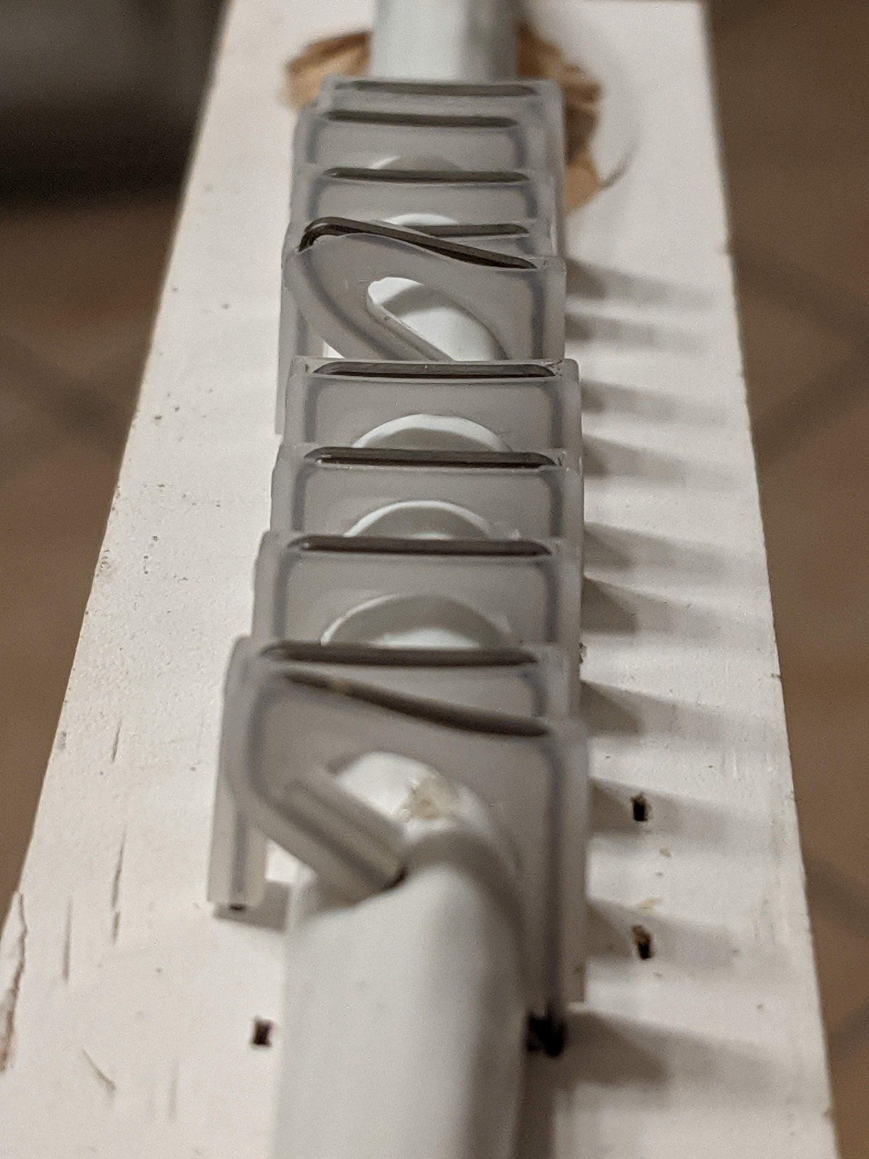 Surebonder TRIGGERFIRE Cable Tacker Staple Gun, Safely Secure Varying Low Voltage Wire Types - Coax RG6, RG59 and Ethernet Cat-5 - Two Modes: Trigger & Normal (5659) customer photo 1