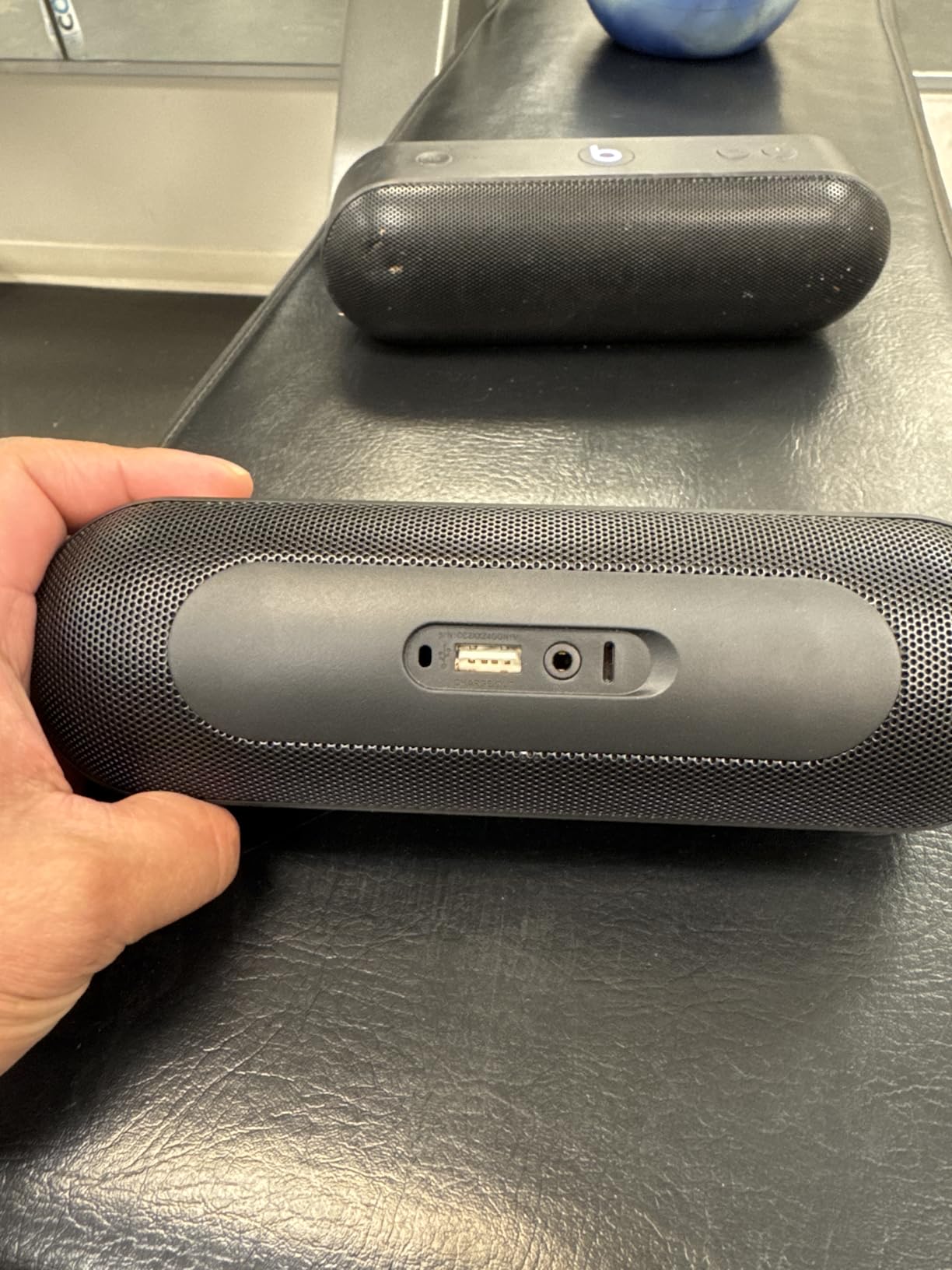 beats Pill Plus Portable Wireless Speaker - A1680 - Renewed (Renewed) customer photo 2