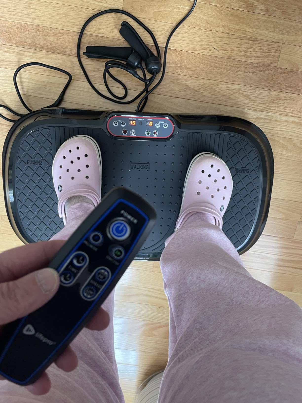 Lifepro Waver Vibration Plate Exercise Machine for Lymphatic Drainage, Muscle Activation, Full-Body Workout Vibrating Platform with Loop Bands, Fitness Equipment for Strength Toning & Fat Loss customer photo 1