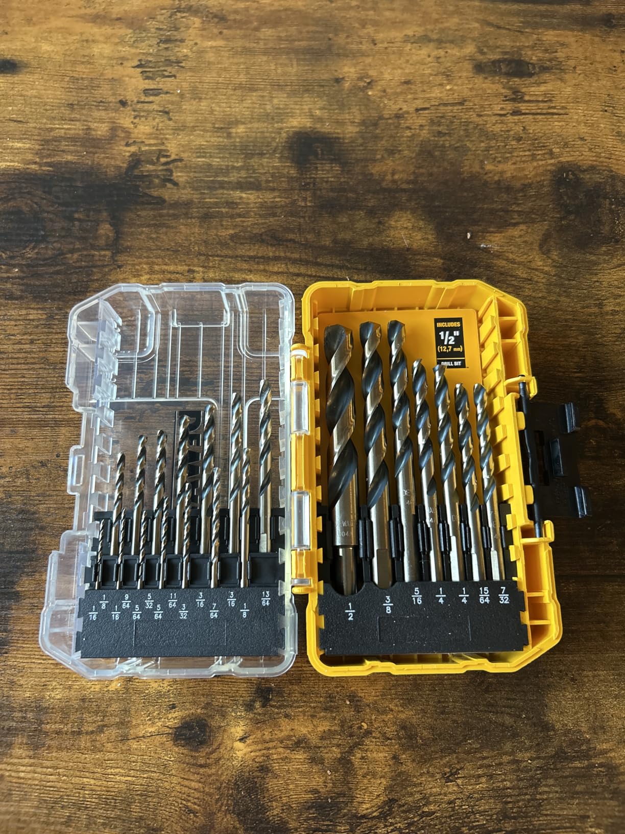 DEWALT Drill Bit Set, 21 Pc High Speed Steel DEWALT Bits, Black and Gold Oxide Coated, 135 Degree Split Point (DWA1181) customer photo 1