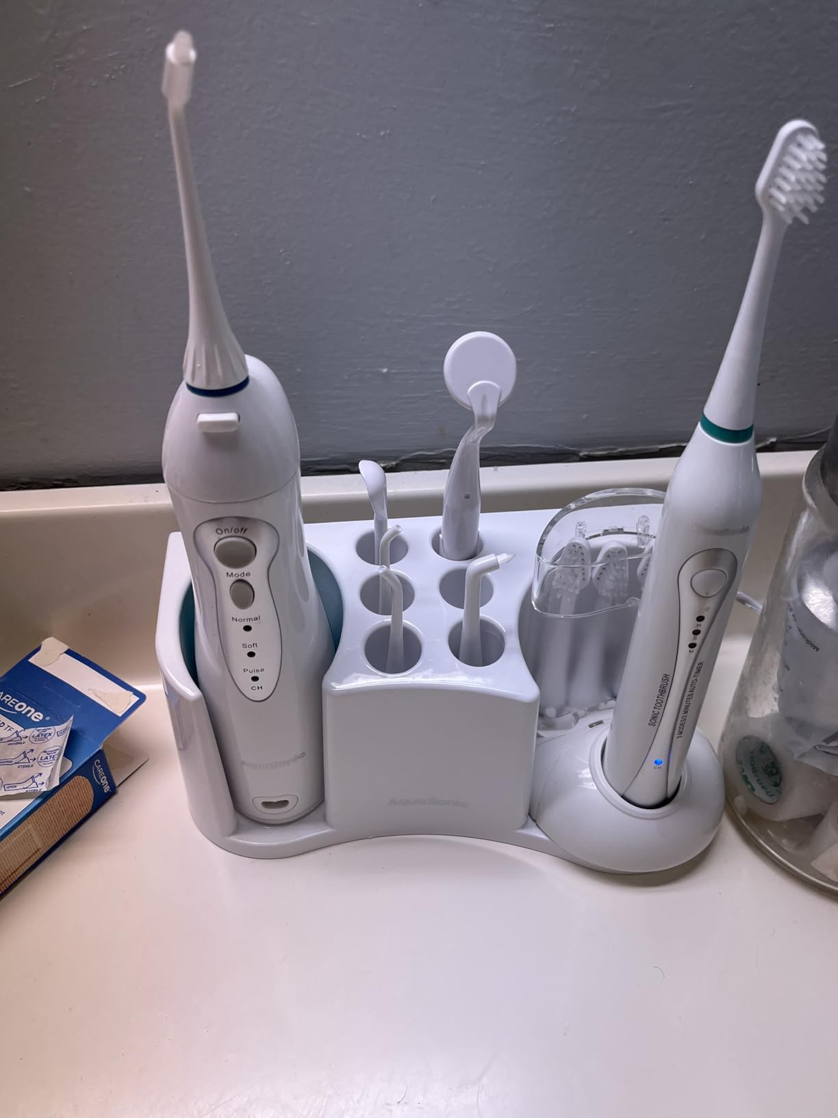 AquaSonic Home Dental Center Rechargeable Power Toothbrush & Smart Water Flosser - Complete Family Oral Care System - 10 Attachments and Tips Included - Various Modes & Timers (White) customer photo 1