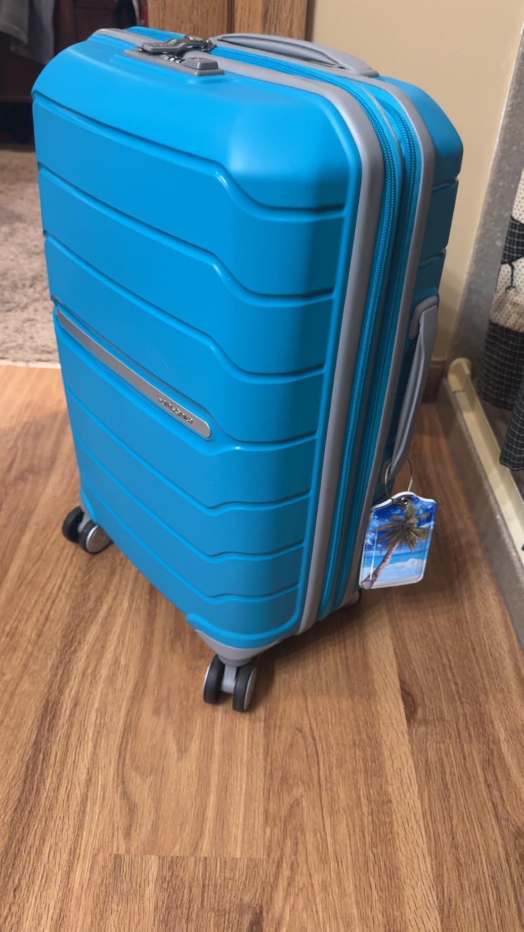 Samsonite Freeform Hardside Carry-On Luggage with Spinner Wheels - Hardshell Suitcase - TSA, Airline-Approved - Expandable Hard Shell, Smooth Rolling Wheels for Lightweight Travel - Navy customer photo 1