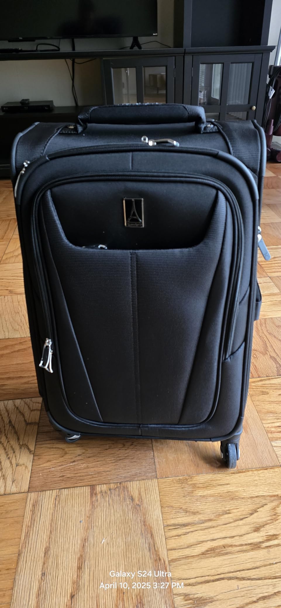 Travelpro Maxlite 5 Softside Expandable Luggage with 4 Spinner Wheels, Lightweight Suitcase, Men and Women, Black, Carry-on 21-Inch customer photo 1