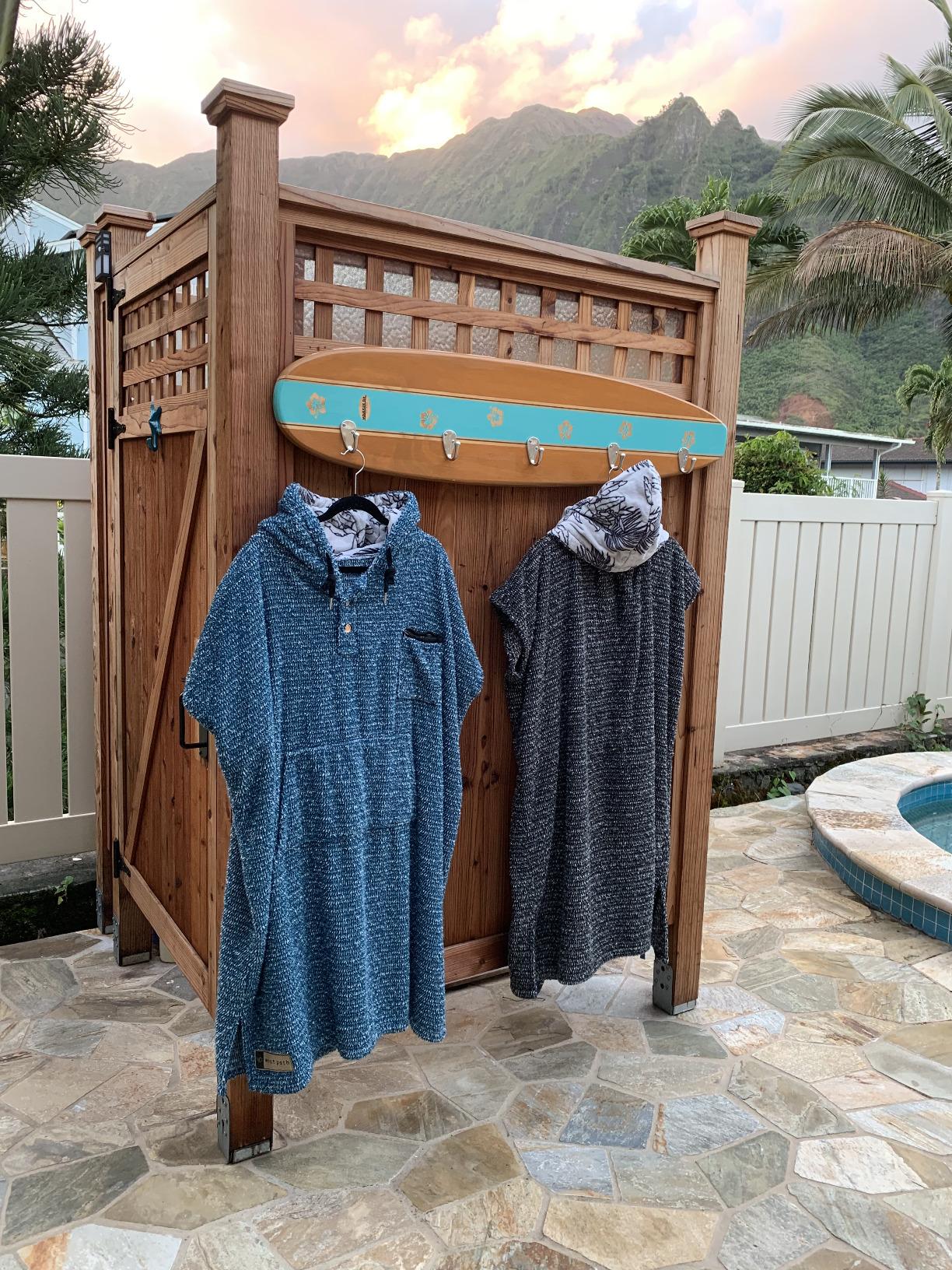 Open Road Goods Surf Poncho/Adult Hooded Towel/Wetsuit Changing Robe - Charcoal Black/Indigo Blue; Saves a Sea Turtle's Life customer photo 2