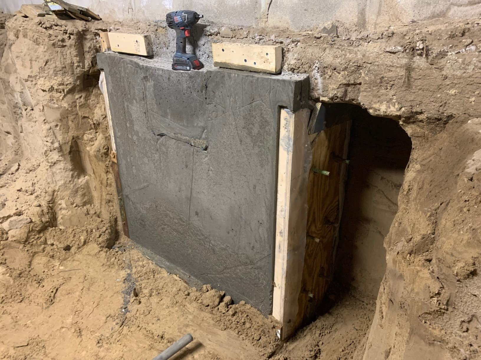 Seeutek Handheld Concrete Vibrating Tool - 1500W 6.6ft Electric Concrete Vibrator, 13000VPM Portable Pencil Cement Vibrator for Remove Air Bubble and Mix Concrete, Easy to Use customer photo 2