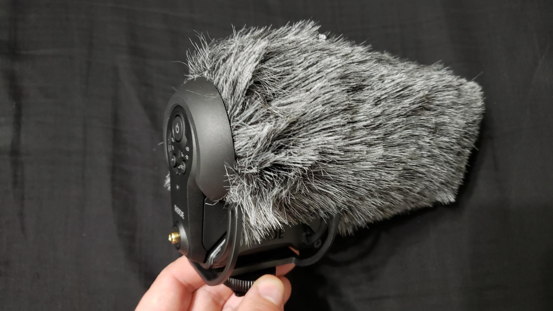 RØDE DeadCat VMP+ Windshield for VideoMic Pro+ Artificial Fur Wind Shield Furry Cover,Grey customer photo 1