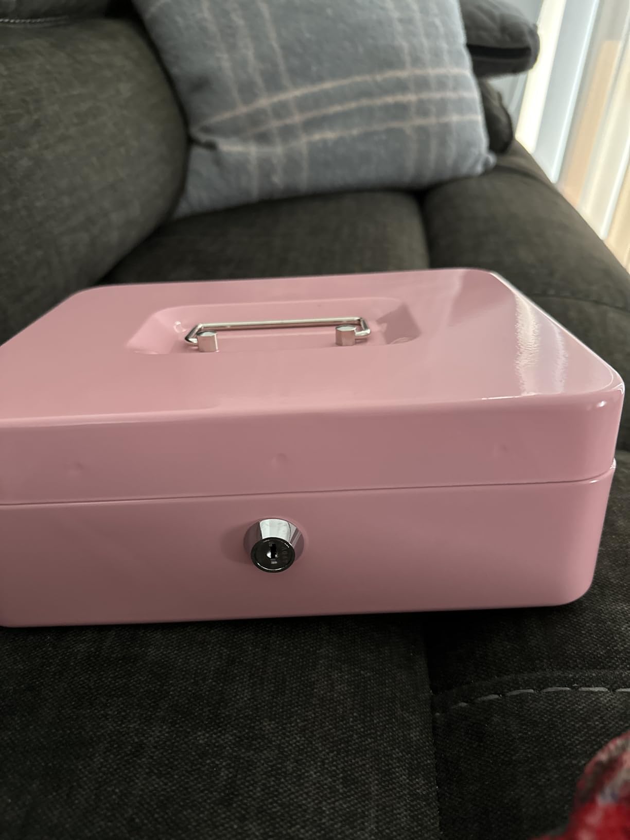 KYODOLED Medium Cash Box with Removable Money Tray, Key Lock Metal Storage Box with 2 Keys & Portable Handle, Safe Cash Drawer, 7.87