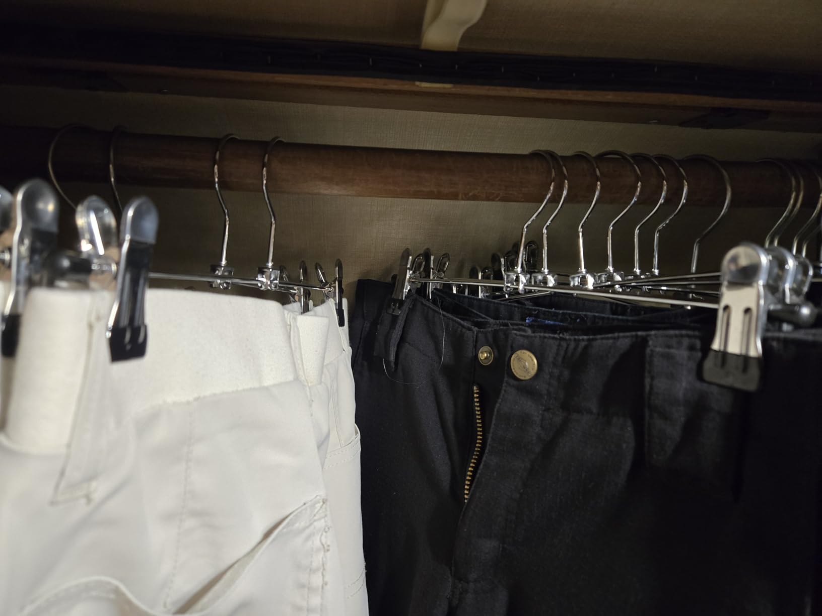 IEOKE Pants Hangers with Clips: 12Pack Skirt Hangers for Women Metal Adjustable Trouser Hangers for Jeans Shorts Dress - Black customer photo 2