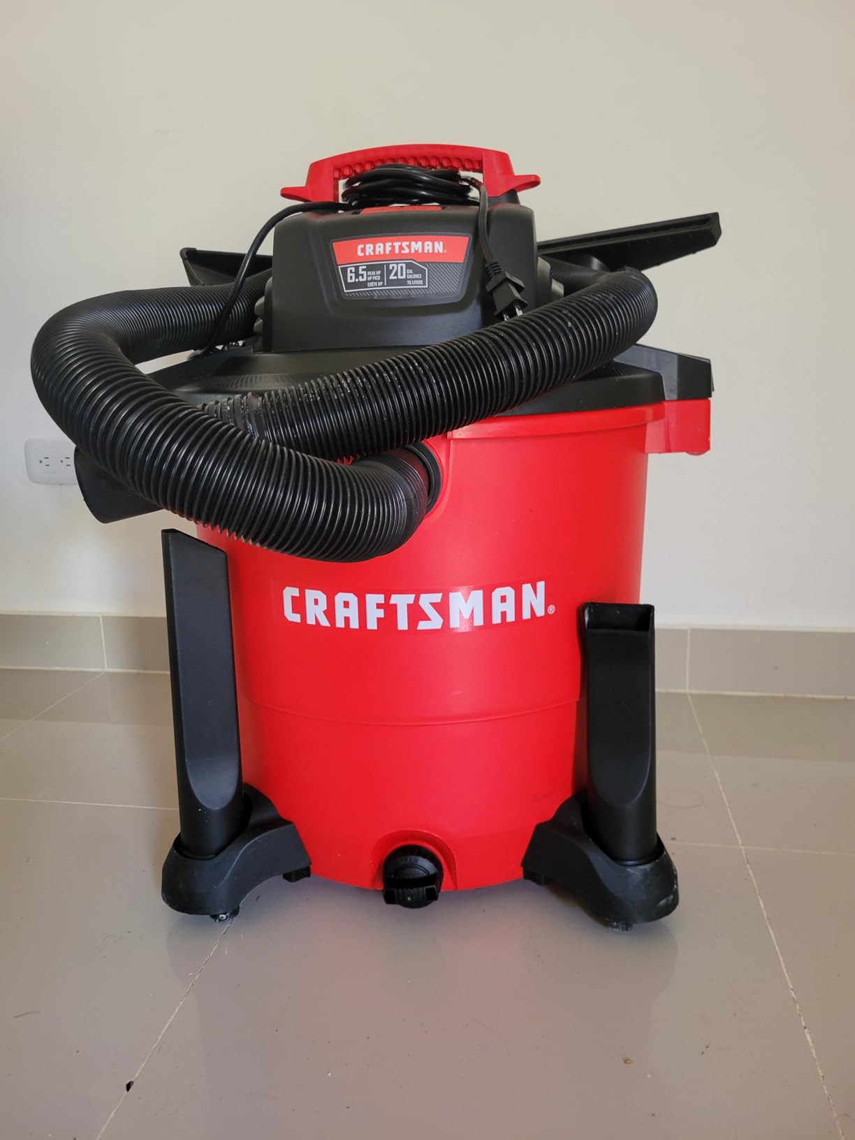 CRAFTSMAN CMXEVBE17594 12 Gallon 6.0 Peak HP Wet Dry Vac, Portable Shop Vacuum with Filter, Dust Bag, Hose and Attachments customer photo 2