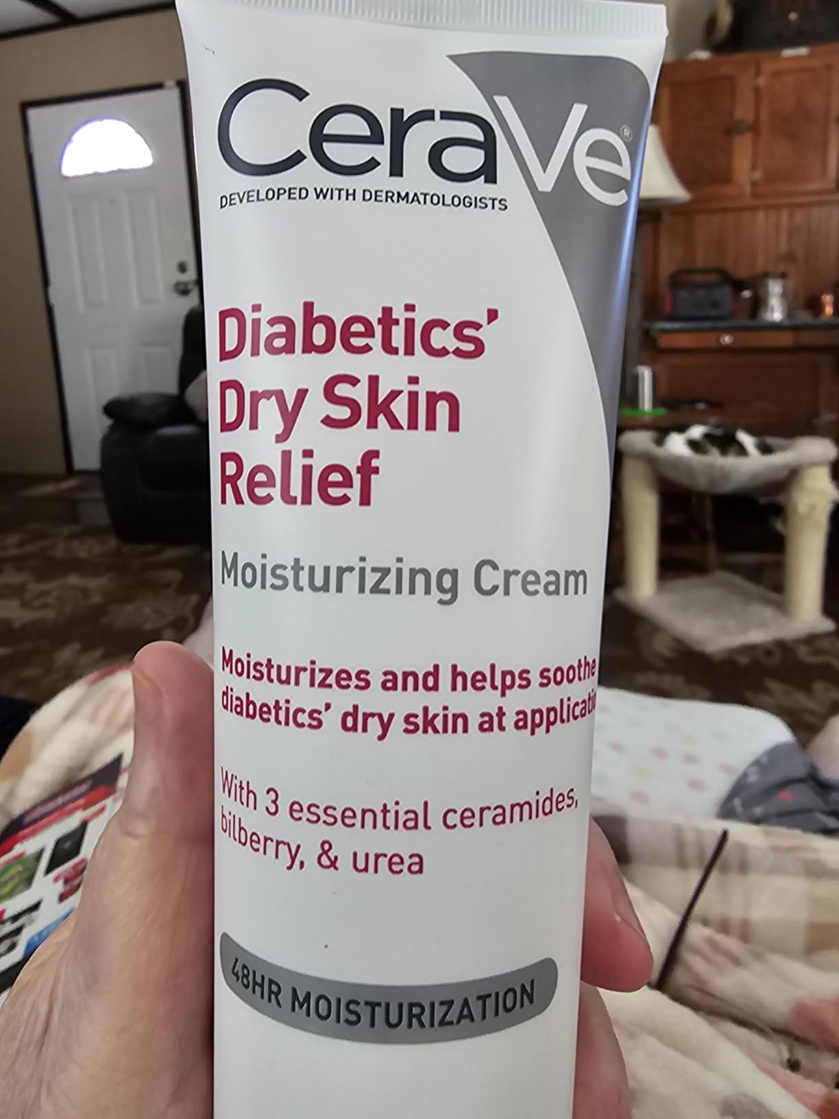 CeraVe Moisturizing Cream for Diabetics' Dry Skin, Urea Cream with Bilberry for Face and Body, Fragrance Free & Paraben Free, 8 Ounce customer photo 1
