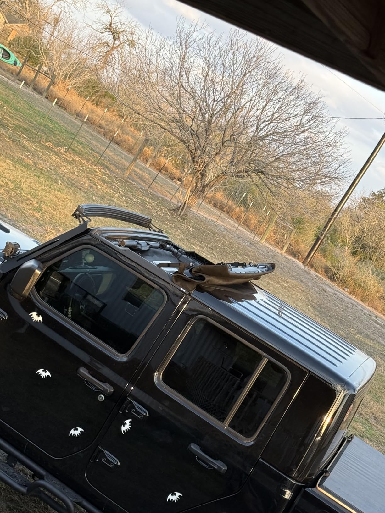 Bestop 5245417 Black Twill Sunrider for Hardtop 2018-Current Jeep Wrangler JL & Jeep Gladiator customer photo 2