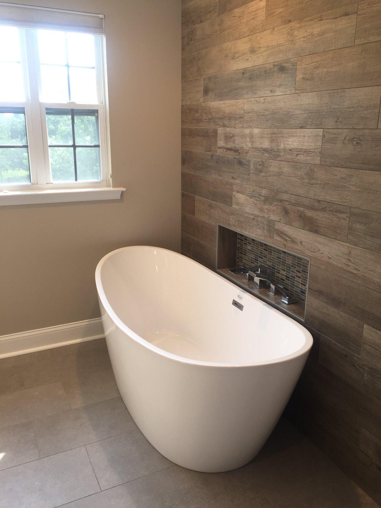 Empava Air Jetted Massage Bath Tub 48 in. Freestanding Bathtub Air Mirco Bubble Hydrotherapy Oval Japanese SPA Tub customer photo 1
