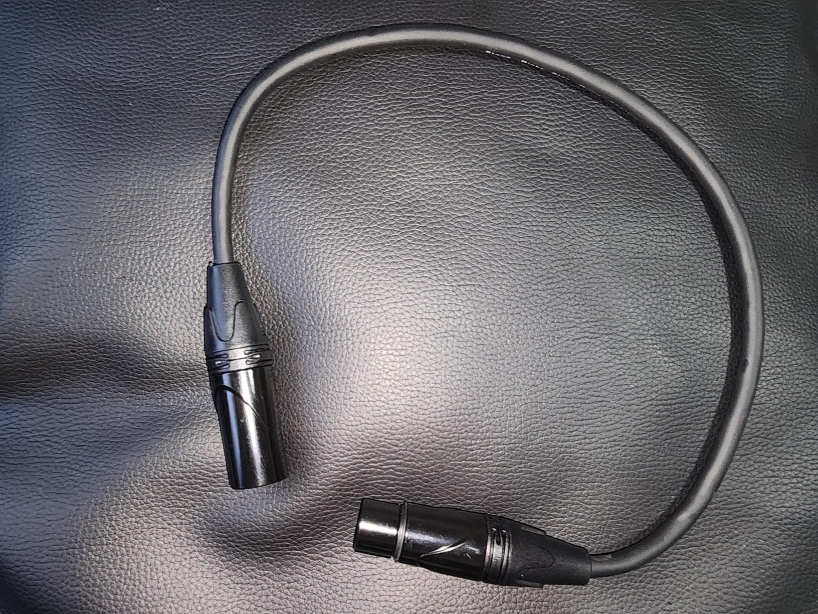 Monoprice Starquad XLR Male to XLR Female Microphone Cable - 3 Feet - Black, 24AWG, Optimized for Analog Audio - Gold Contacts - Stage Right Series customer photo 1