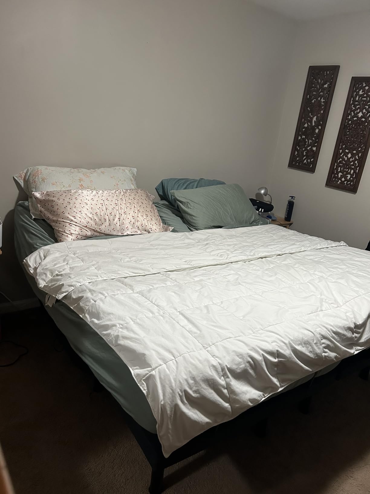 Sven & Son Classic Adjustable Bed Base, Head and Foot Lift, Massage, Under-Bed Lights, USB, Gel Memory, Zero Gravity Smart Frame - Queen + 10 inch Memory Foam Matt (Firm) customer photo 1