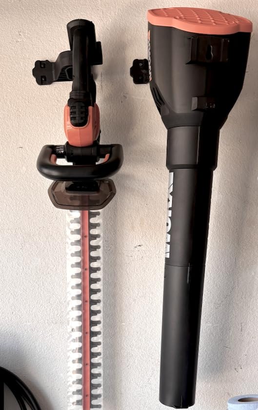WORX Cordless Leaf Blower, Turbine Fan, 2 Speed Control, Battery & Charger Included (WG547) customer photo 1