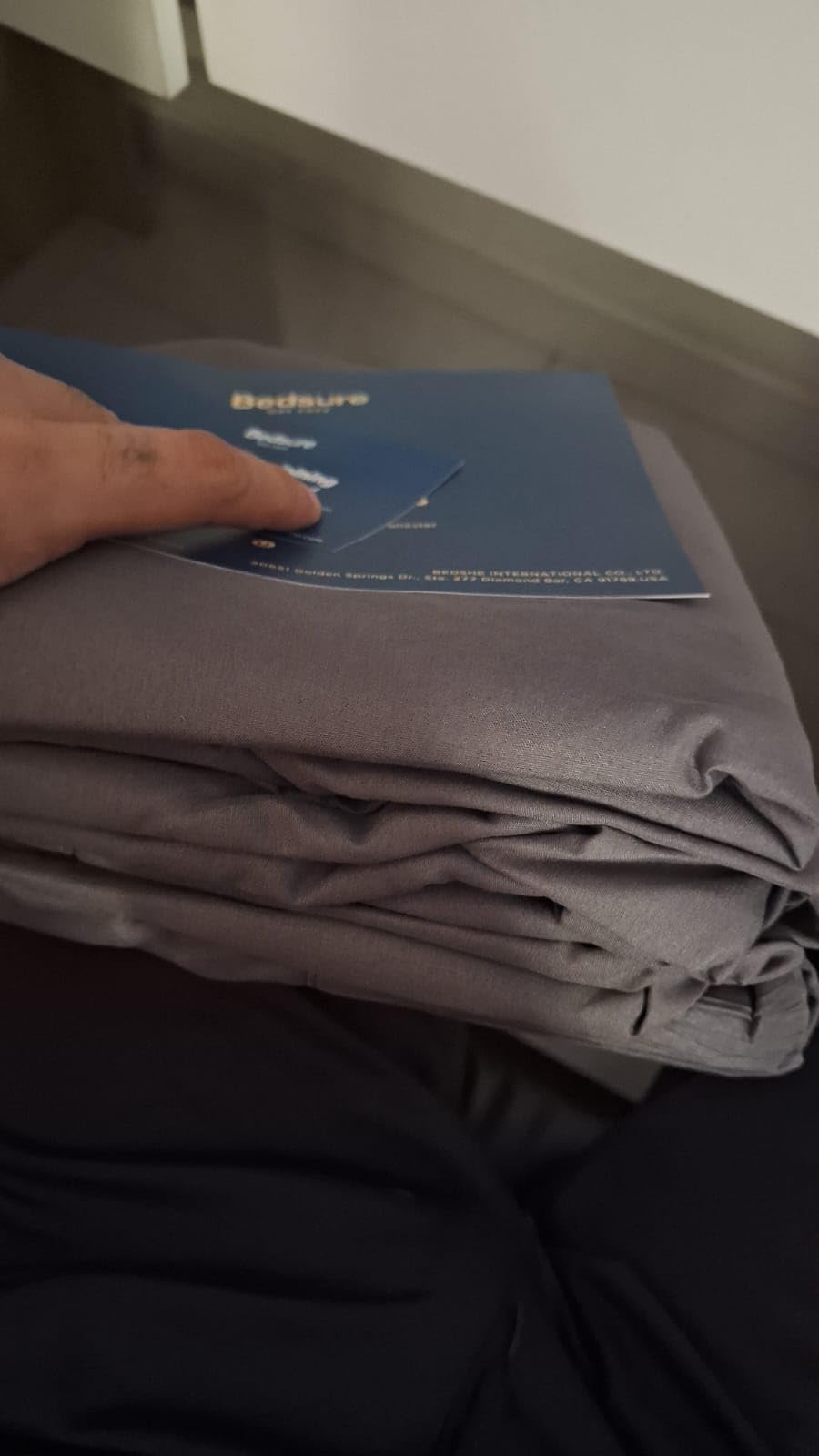 Bedsure Queen Sheet Set - 4 Pieces Soft Queen Size Sheets - Breathable & Cooling - Hotel Luxury - Easy Care Polyester Microfiber Bedding, Dark Grey customer photo 1