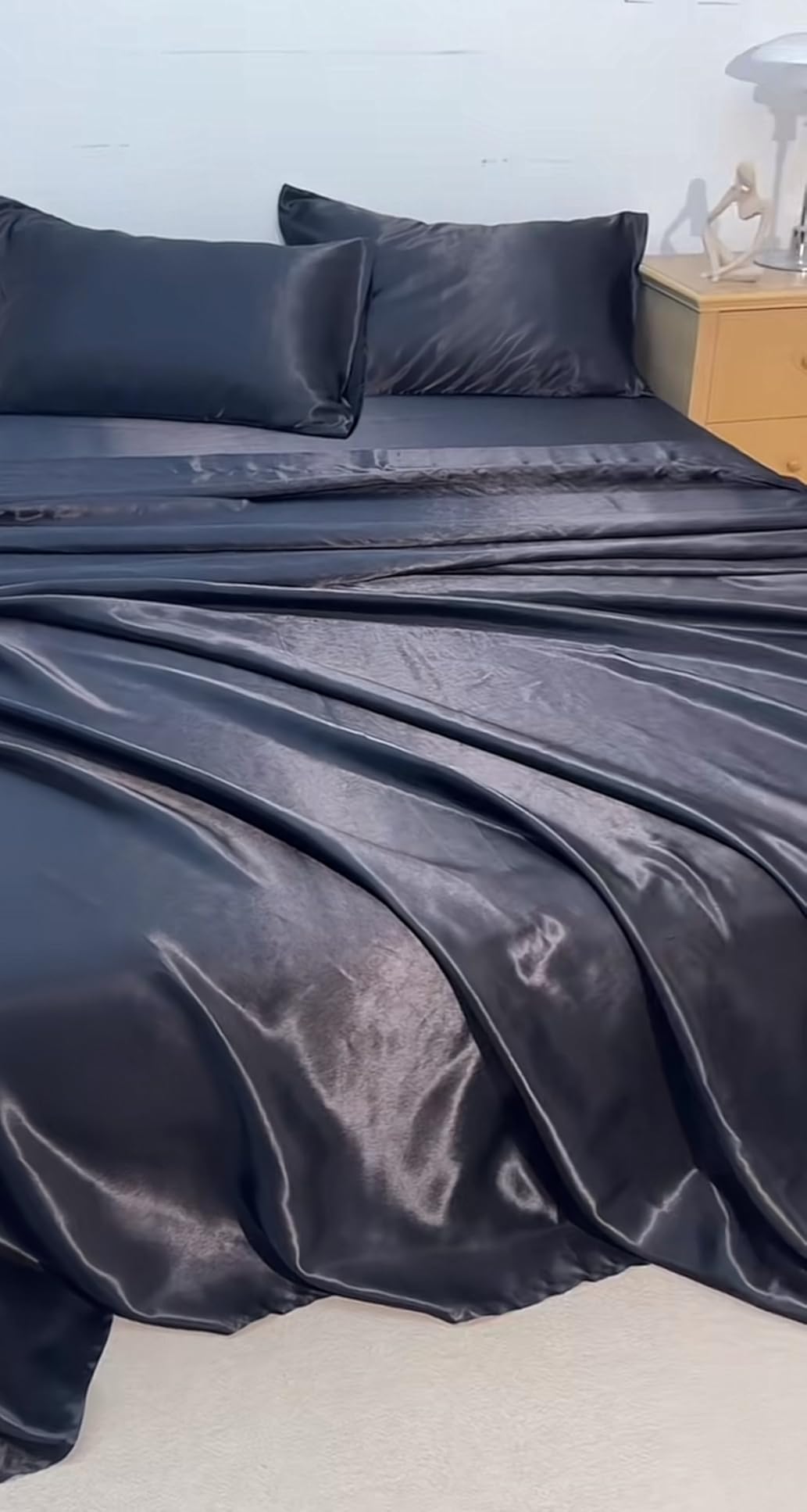 Bedsure Queen Sheet Set - 4 Pieces Soft Queen Size Sheets - Breathable & Cooling - Hotel Luxury - Easy Care Polyester Microfiber Bedding, Dark Grey customer photo 2