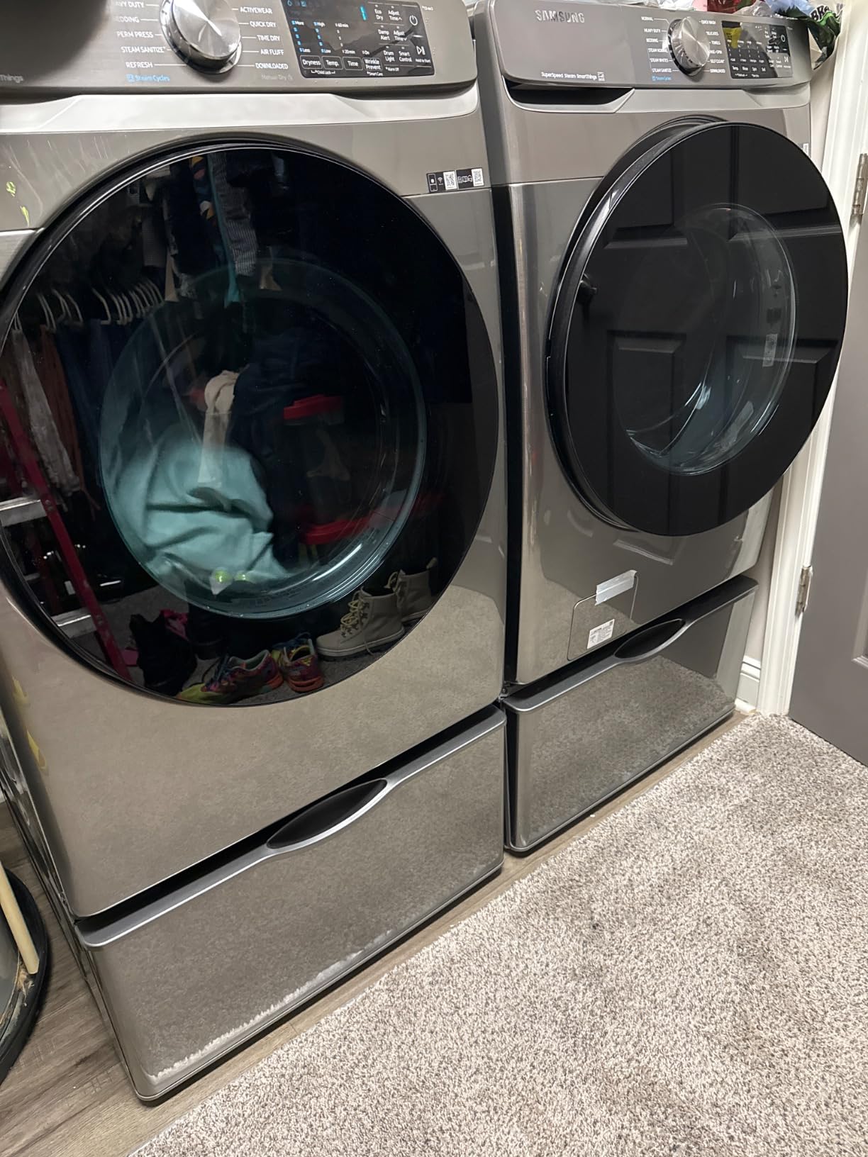Samsung 27-Inch Washer Dryer Pedestal Stand w/ Pull Out Laundry Storage Drawer, Stainless Steel, WE402NW/A3, White customer photo 2