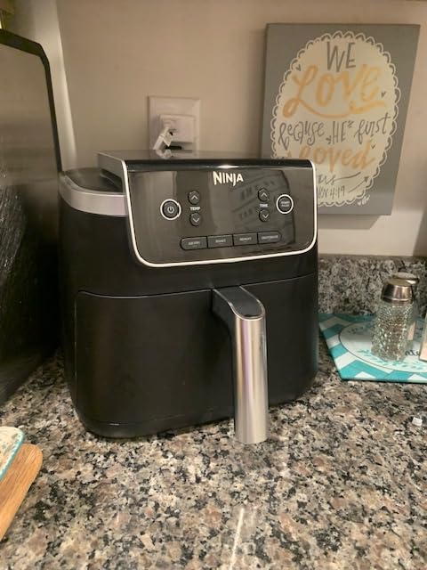 Ninja AF161 Max XL Air Fryer that Cooks, Crisps, Roasts, Bakes, Reheats and Dehydrates, with 5.5 Quart Capacity, High Gloss Finish customer photo 2