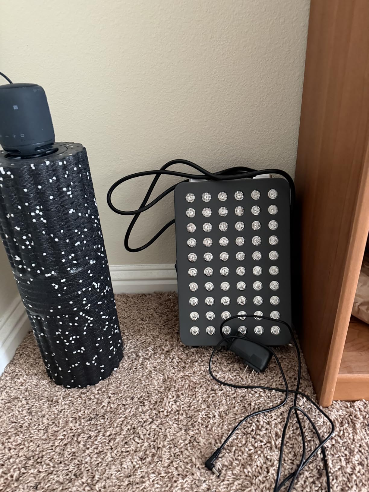 Hooga HG300 Red Light Therapy Panel - 660nm & 850nm Red & Near Infrared LED Light, 60 LEDs Dual Wavelength, Built-in Timer, Adjustable Stand & Carrying Handle customer photo 2