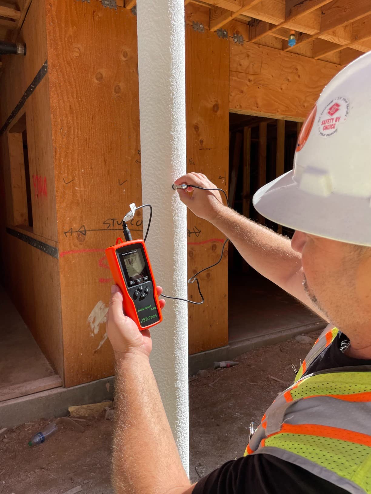 Coating Thickness Gauge Industrial-818 with External Probe - 0-197 mil (0-5000um) Fe / 0-120 mil (0-3000um) NFe customer photo 1