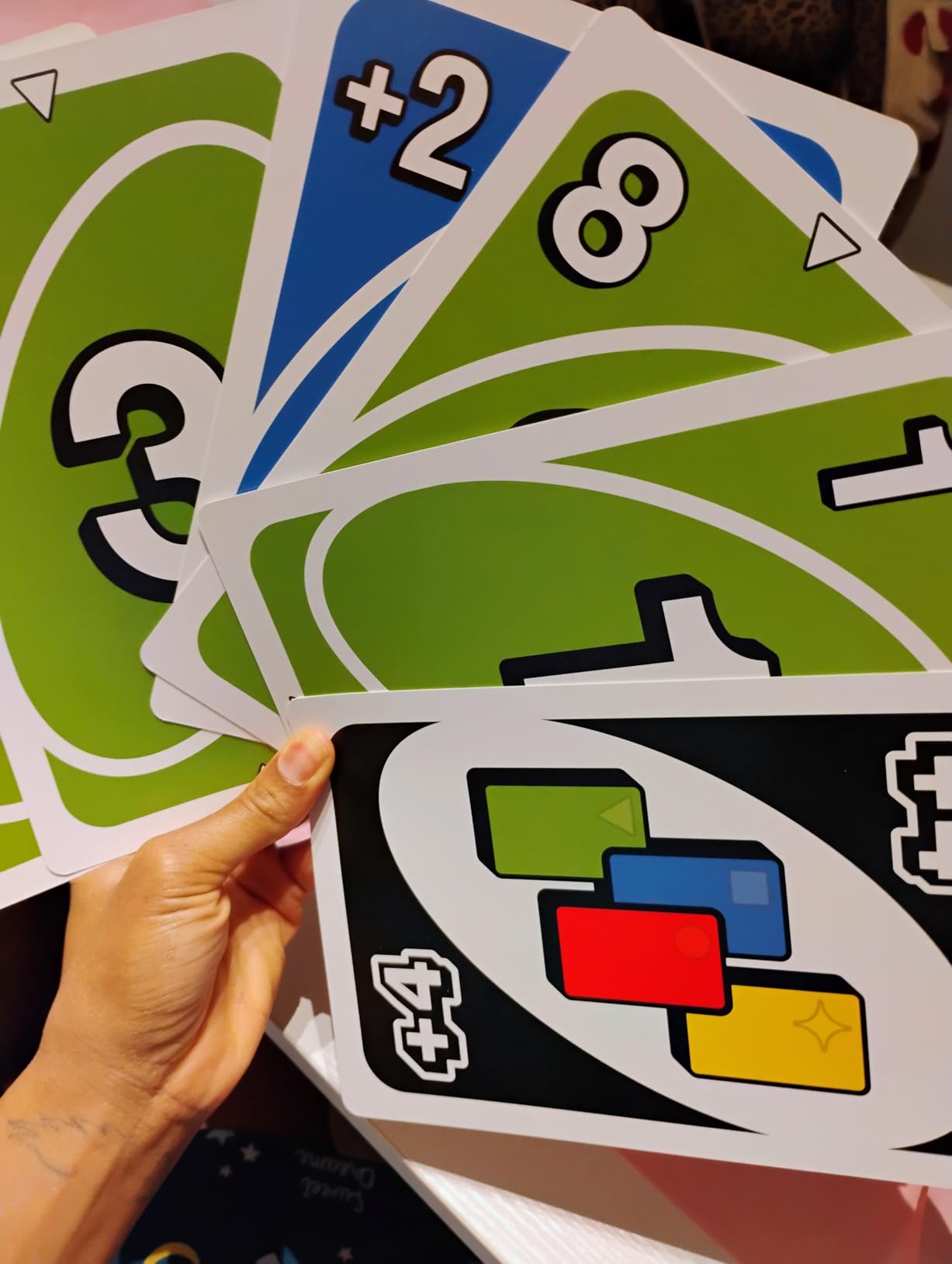 Mattel Games Giant UNO Card Game for Kid, Adult & Families, Color Blind Accessible & Customizable Large Deck customer photo 1