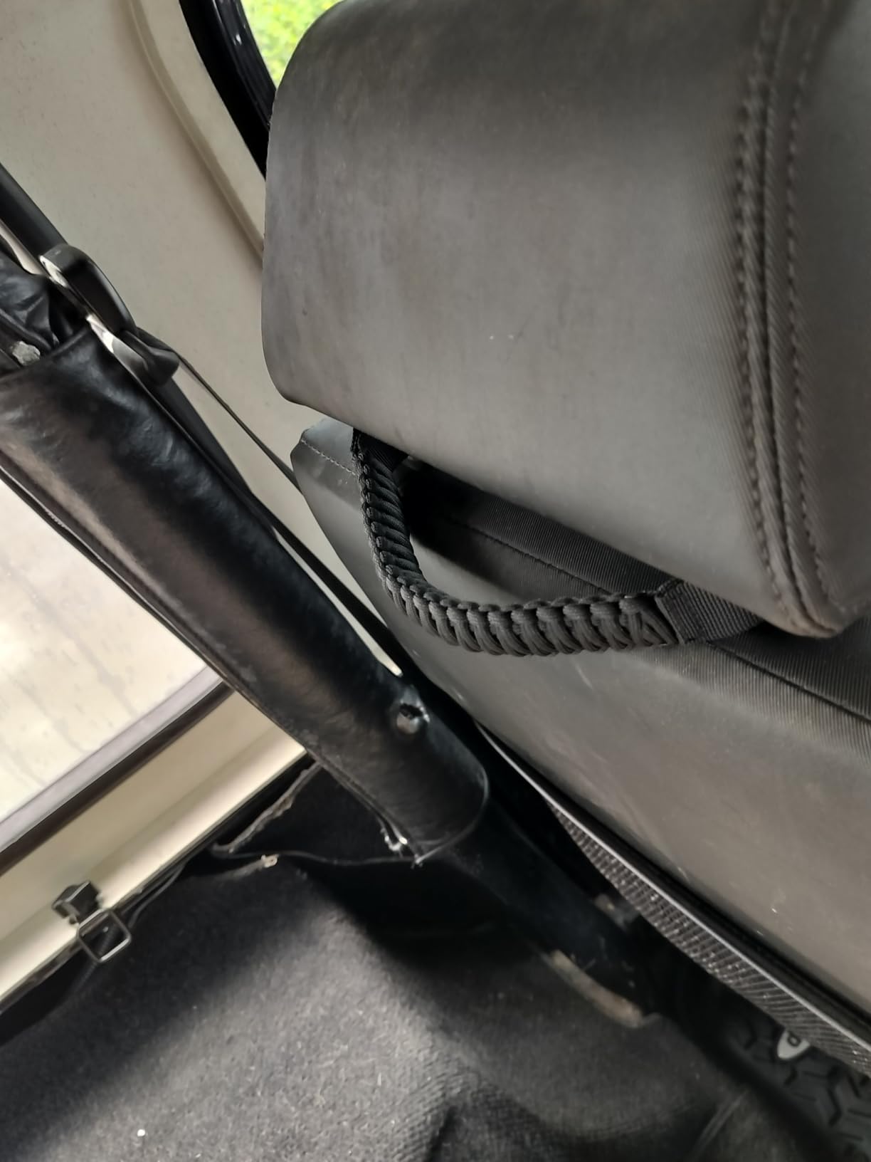 Paracord Headrest Grab Handles for Jeep Wrangler TJ JK JL Land Cruiser FJ Suzuki - 2pcs Black customer photo 1