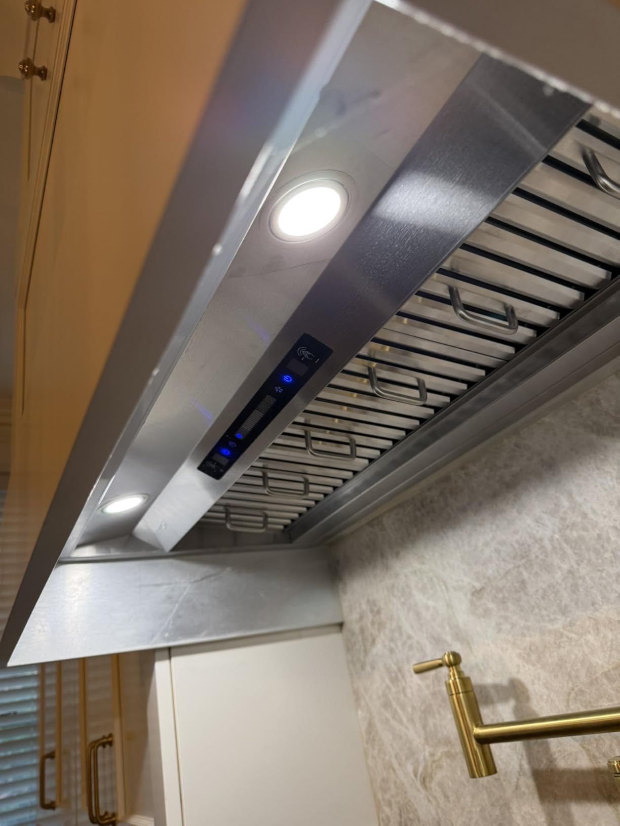 IKTCH 36 inch Built-in/Insert Range Hood 900 CFM, Ducted/Ductless Convertible Duct, Stainless Steel Kitchen Vent Hood with 2 Pcs Adjustable Lights and 3 Pcs Baffle Filters with Handlebar(IKB02-36'') customer photo 1