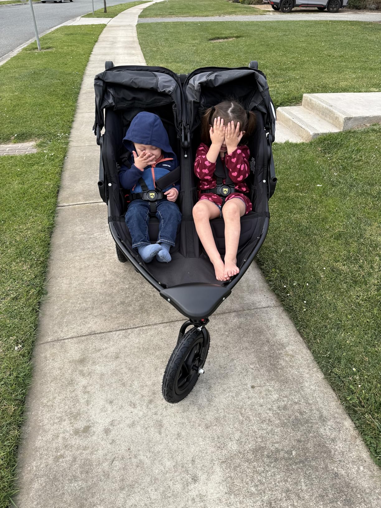 BOB Revolution Flex 3.0 Jogging Stroller, Graphite Black customer photo 1