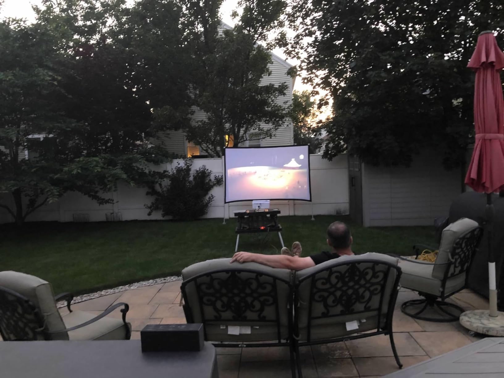 Projector Screen with Stand 120 inch 16:9 HD 4K Outdoor Indoor Projection Screen for Home Theater 3D Fast-Folding Projector Screen with Stand Legs and Carry Bag Projection Movie Wrinkle-Free customer photo 1