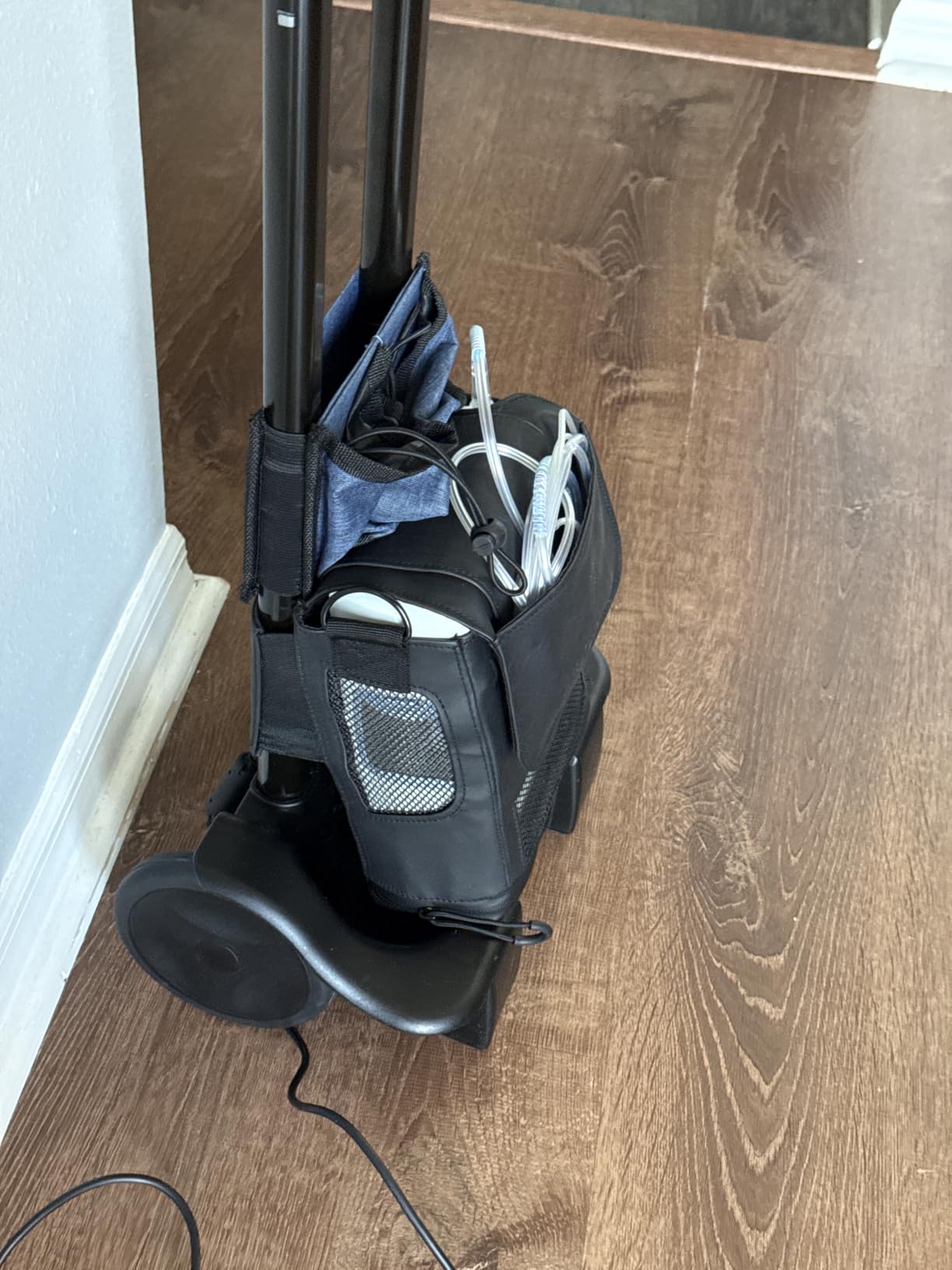 Inogen Cart - for The G3, G5, and Rove 6 - Collapsible Carrying Cart customer photo 1
