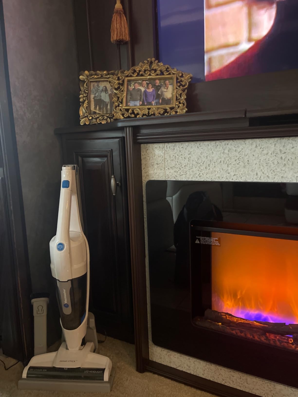 Vacmaster VSD1801 Cordless Handheld & Stick Vacuum Cleaner 2 in 1, Rechargeable Li-ion Battery Powerful Lightweight for Hardwood Floor, Carpet and Pet Hair White customer photo 1