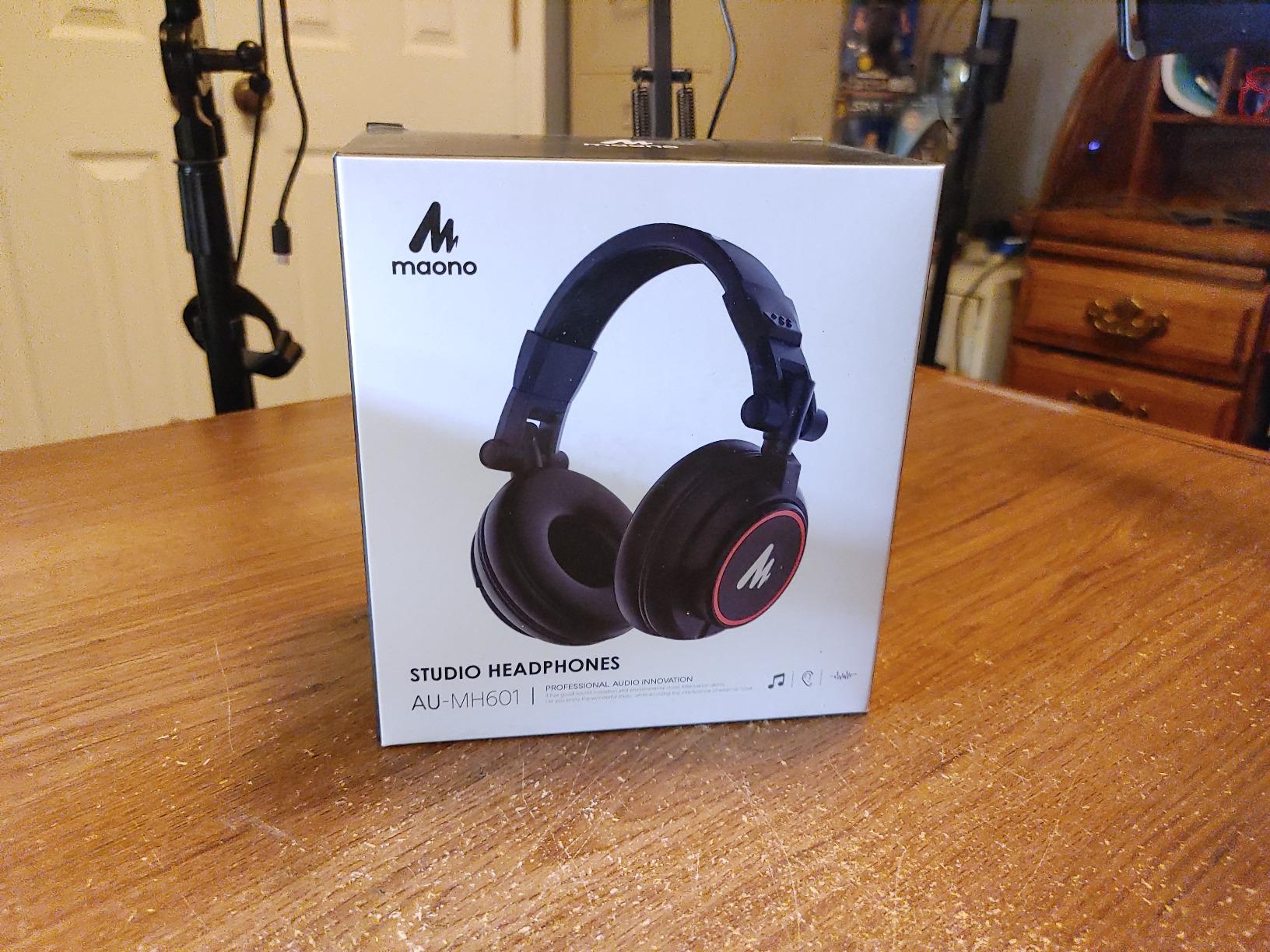 MAONO MH601 Professional Studio Monitor Headphones, Wired Closed Back Over Ear DJ Headset with 50mm Drivers and 1/4 inch to 3.5mm Jack for Guitar Amp Recording Mixing Piano Music Podcast Streaming customer photo 1